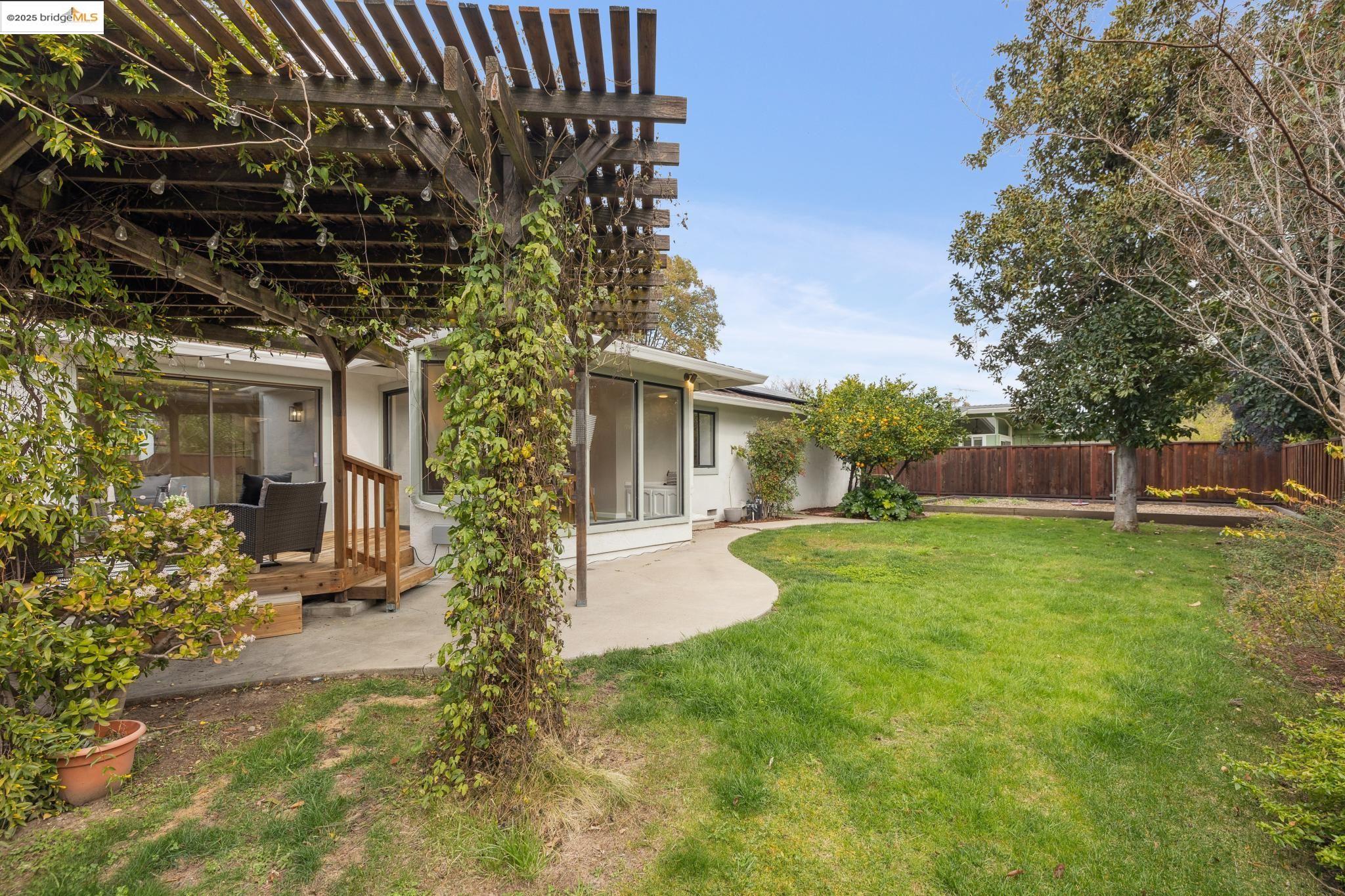 3863 Pestana Way