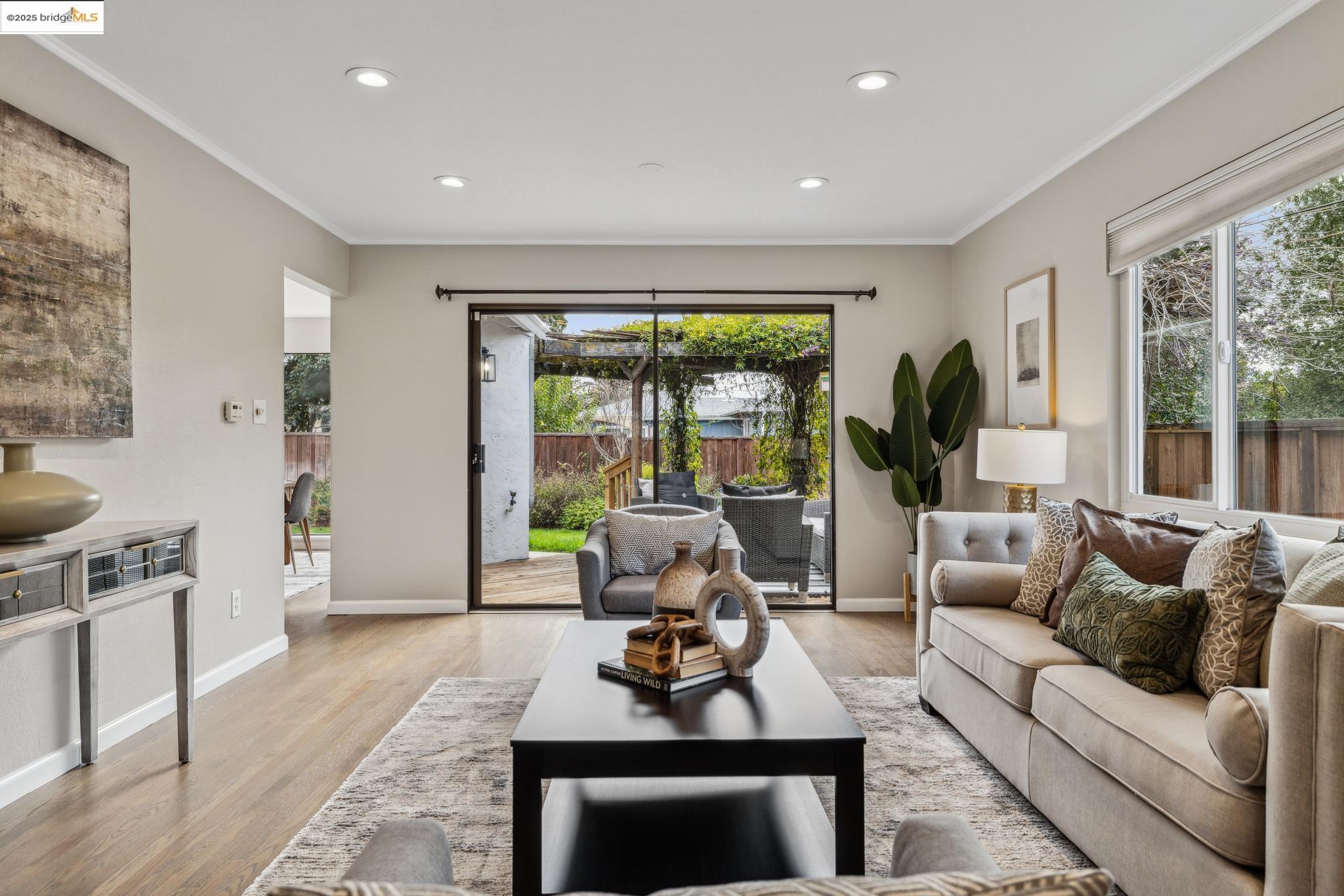 3863 Pestana Way