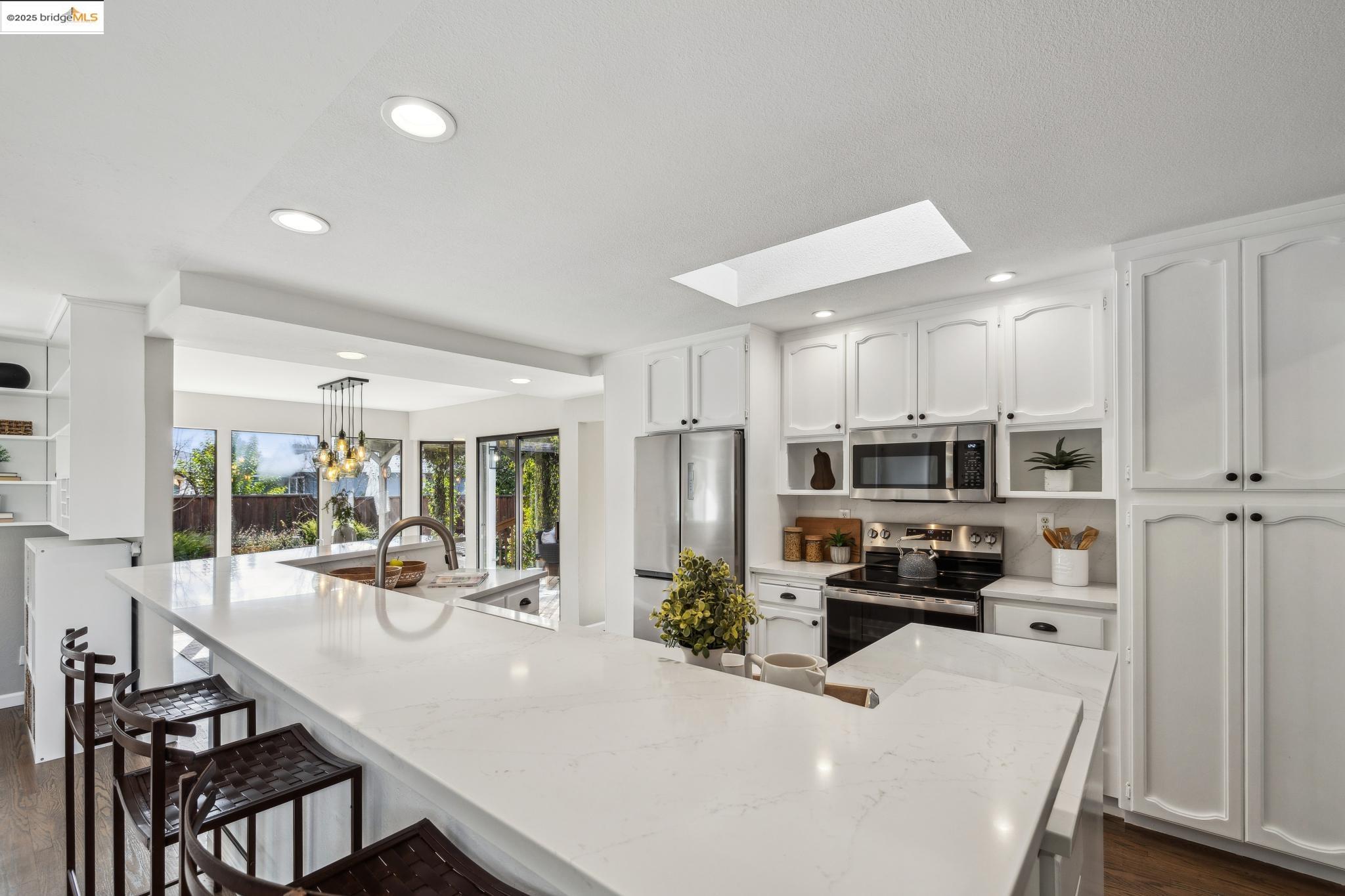 3863 Pestana Way