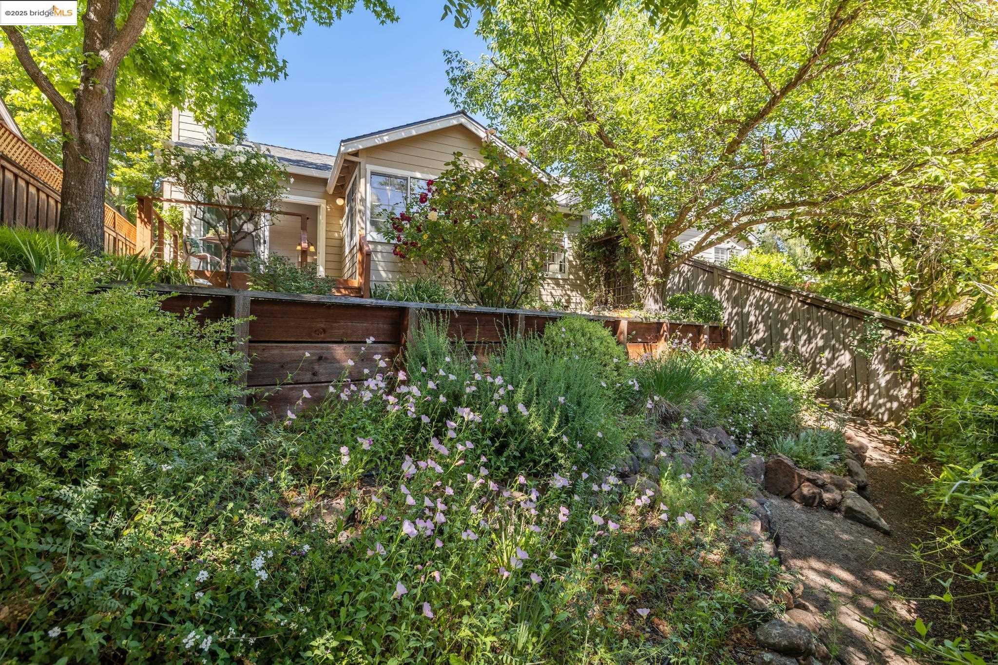 313 Meghan Ln