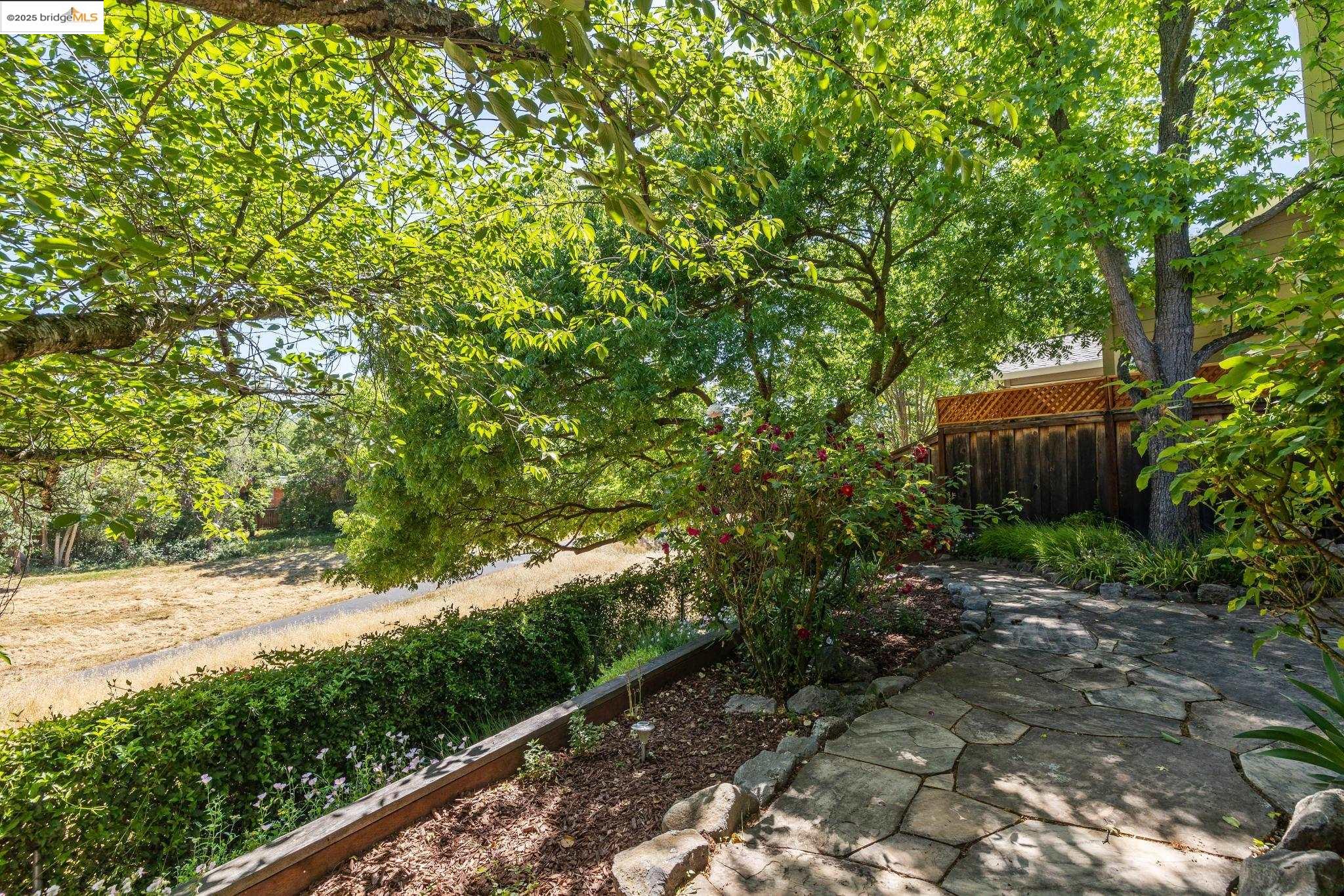 313 Meghan Ln