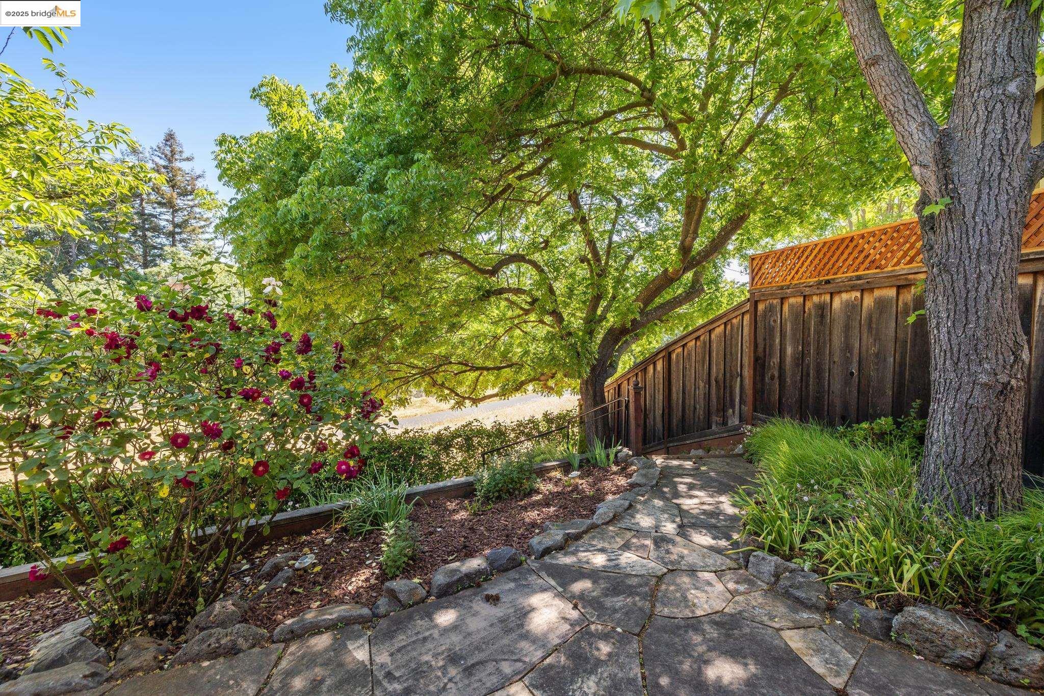 313 Meghan Ln