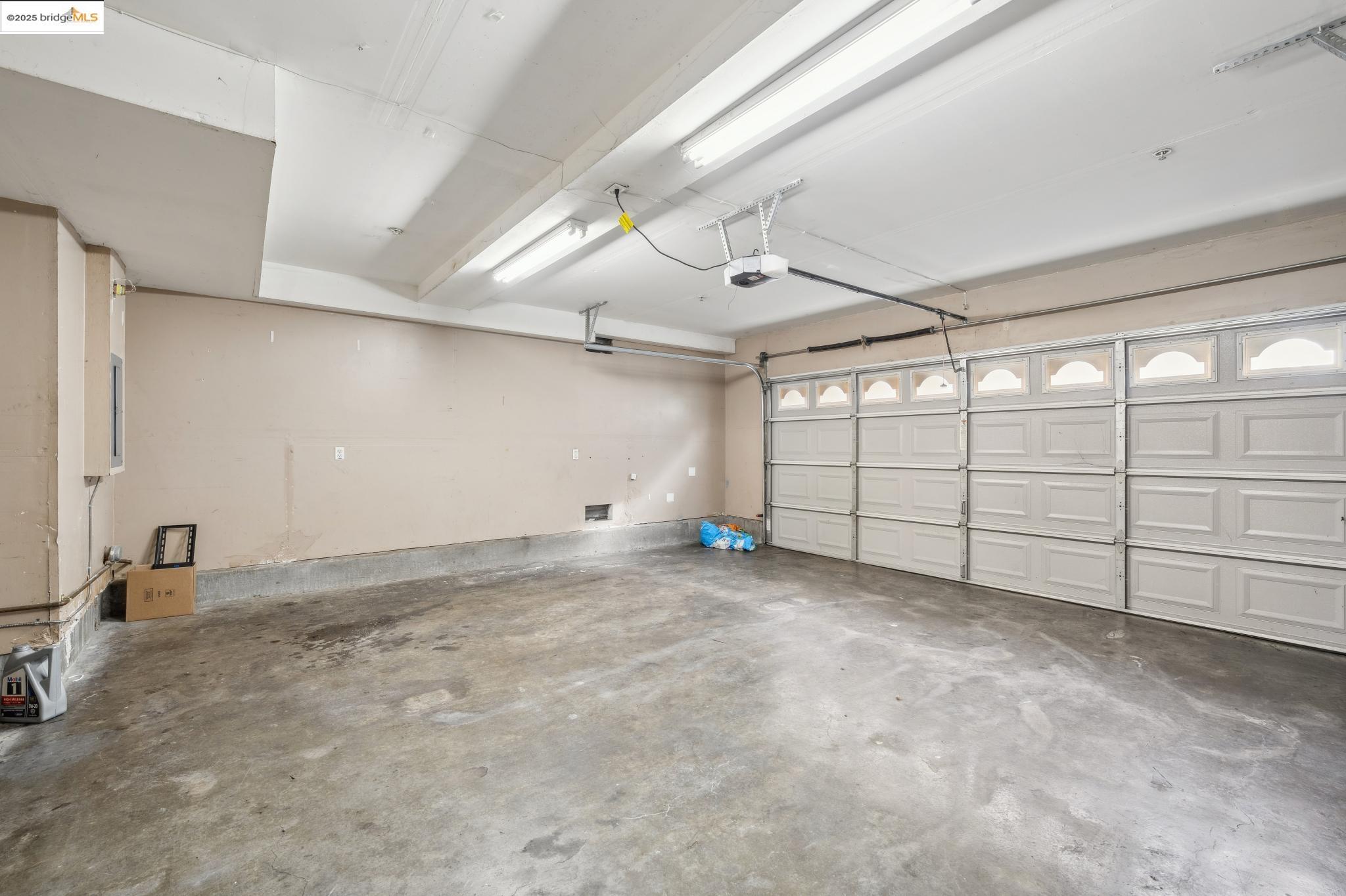 711 Summer Ln
