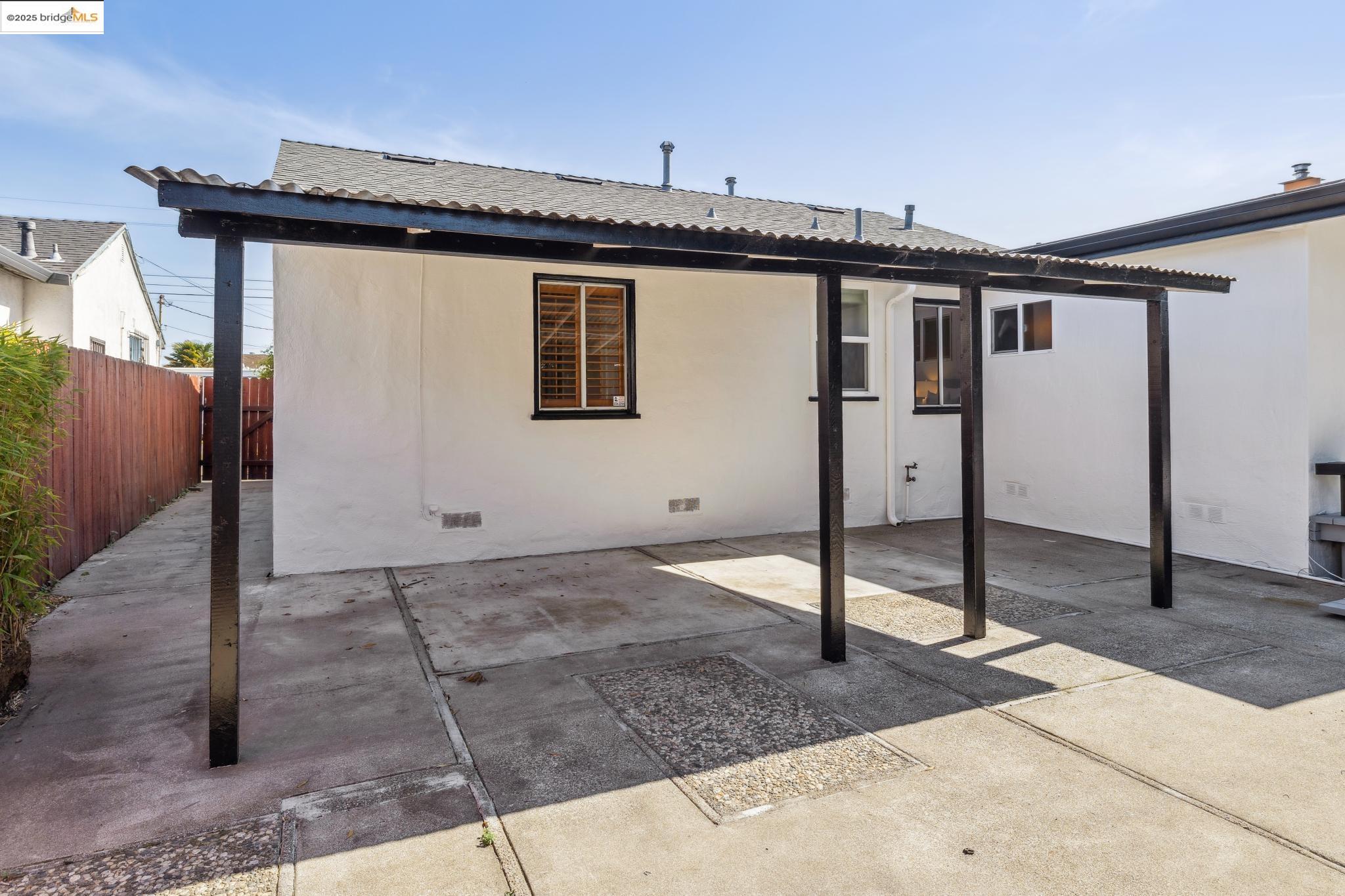 3439 Andrade Ave