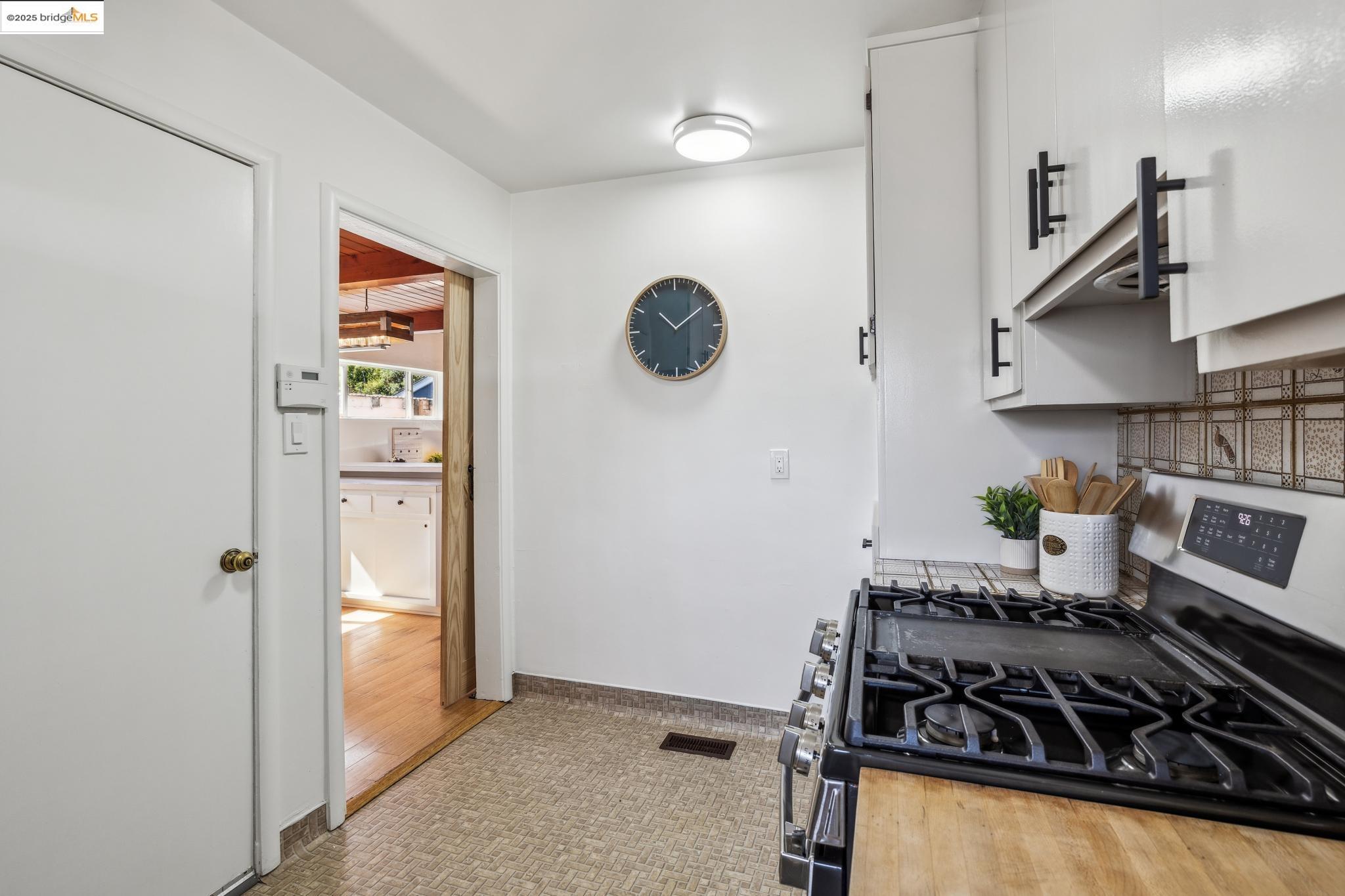 3439 Andrade Ave