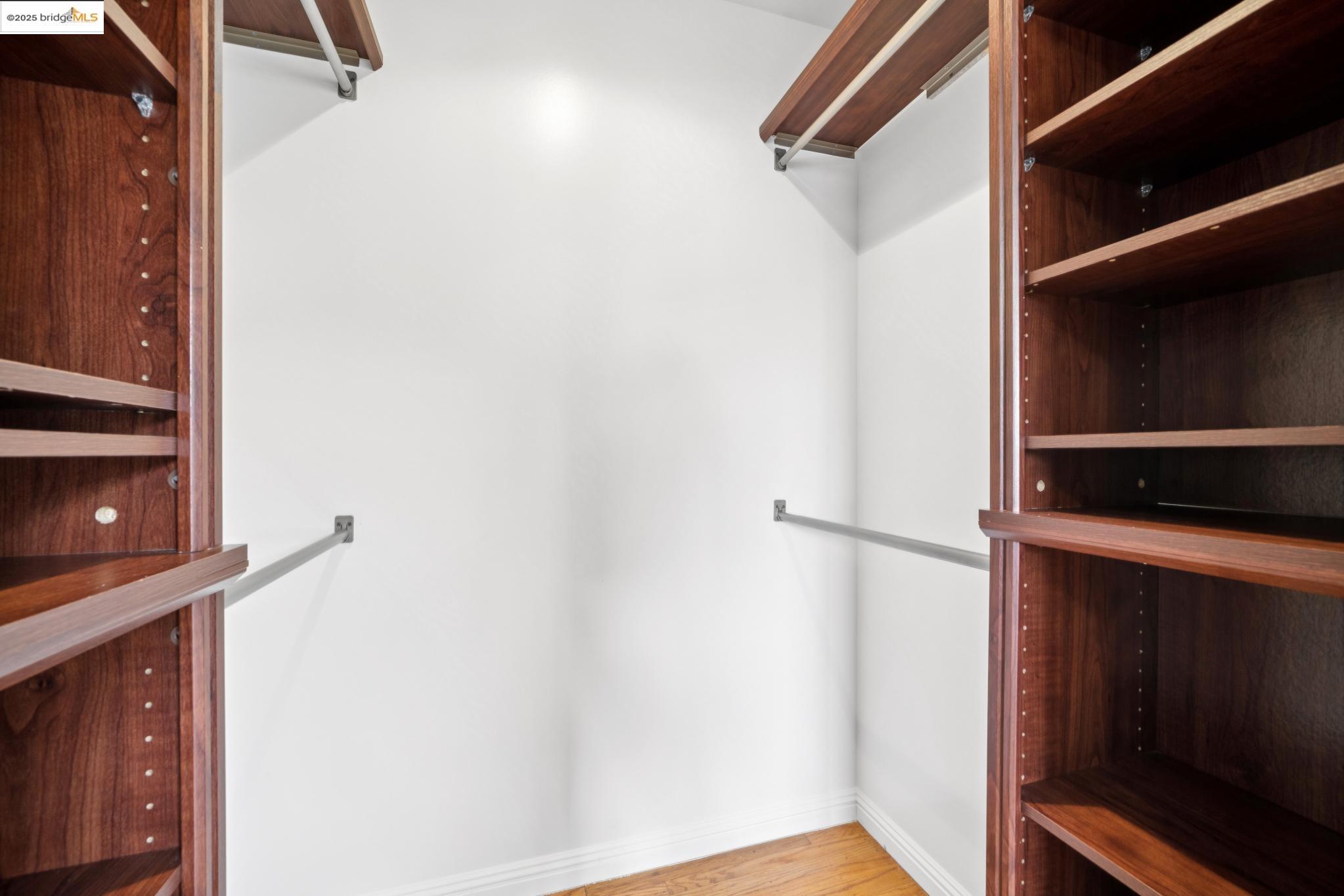 1601 Navellier St