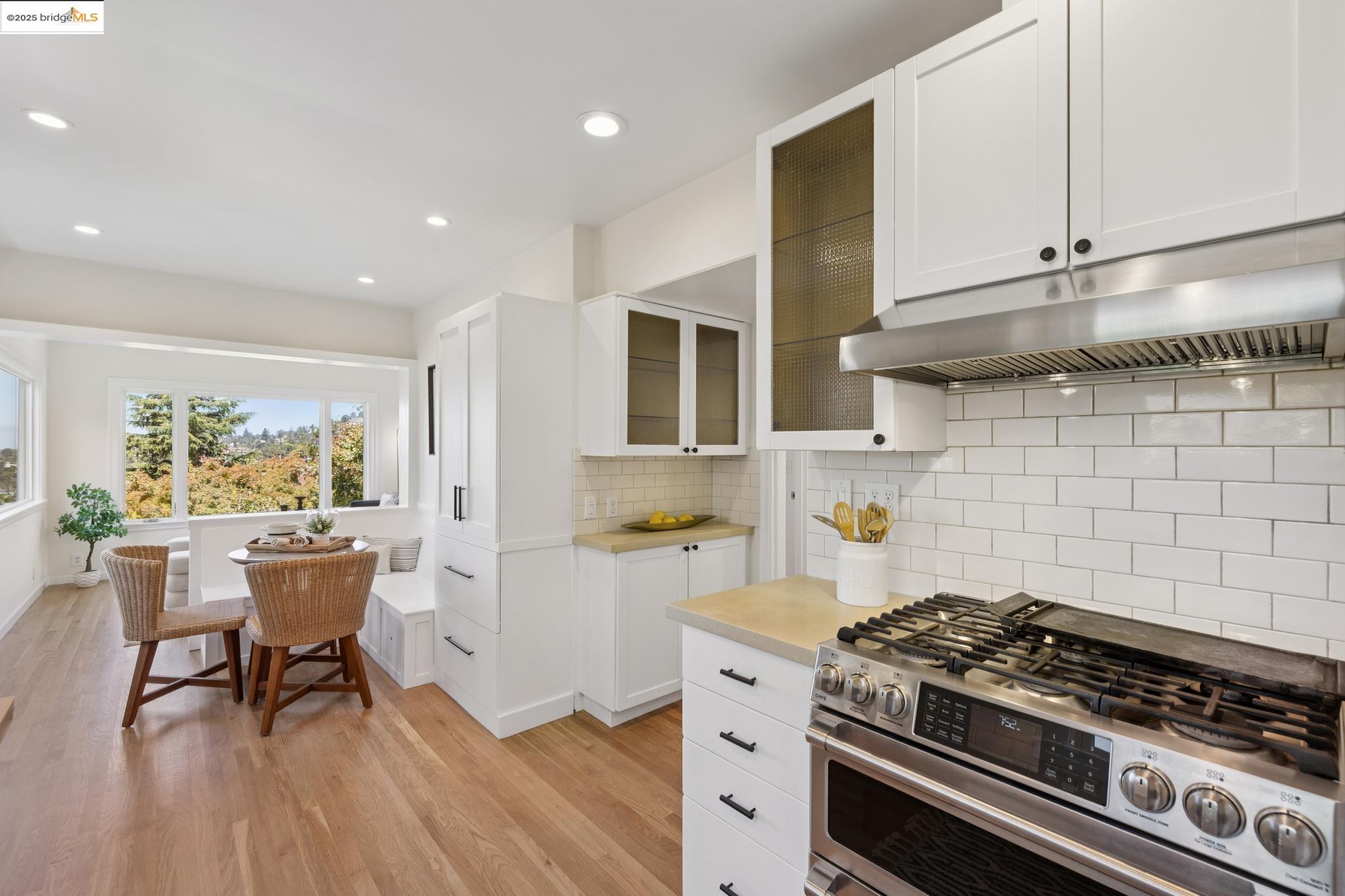 4209 Wilshire Blvd