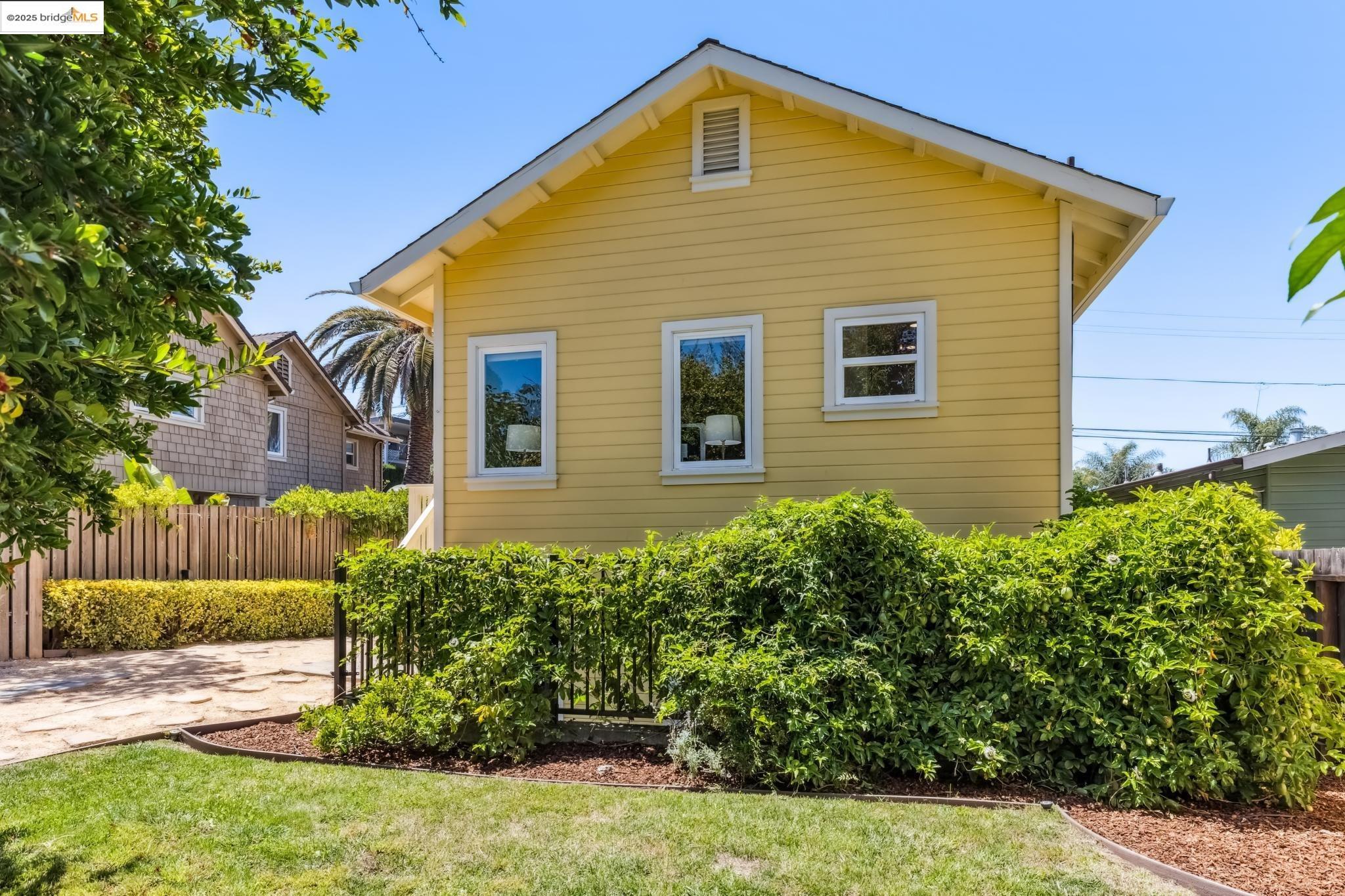 3328 Kansas St