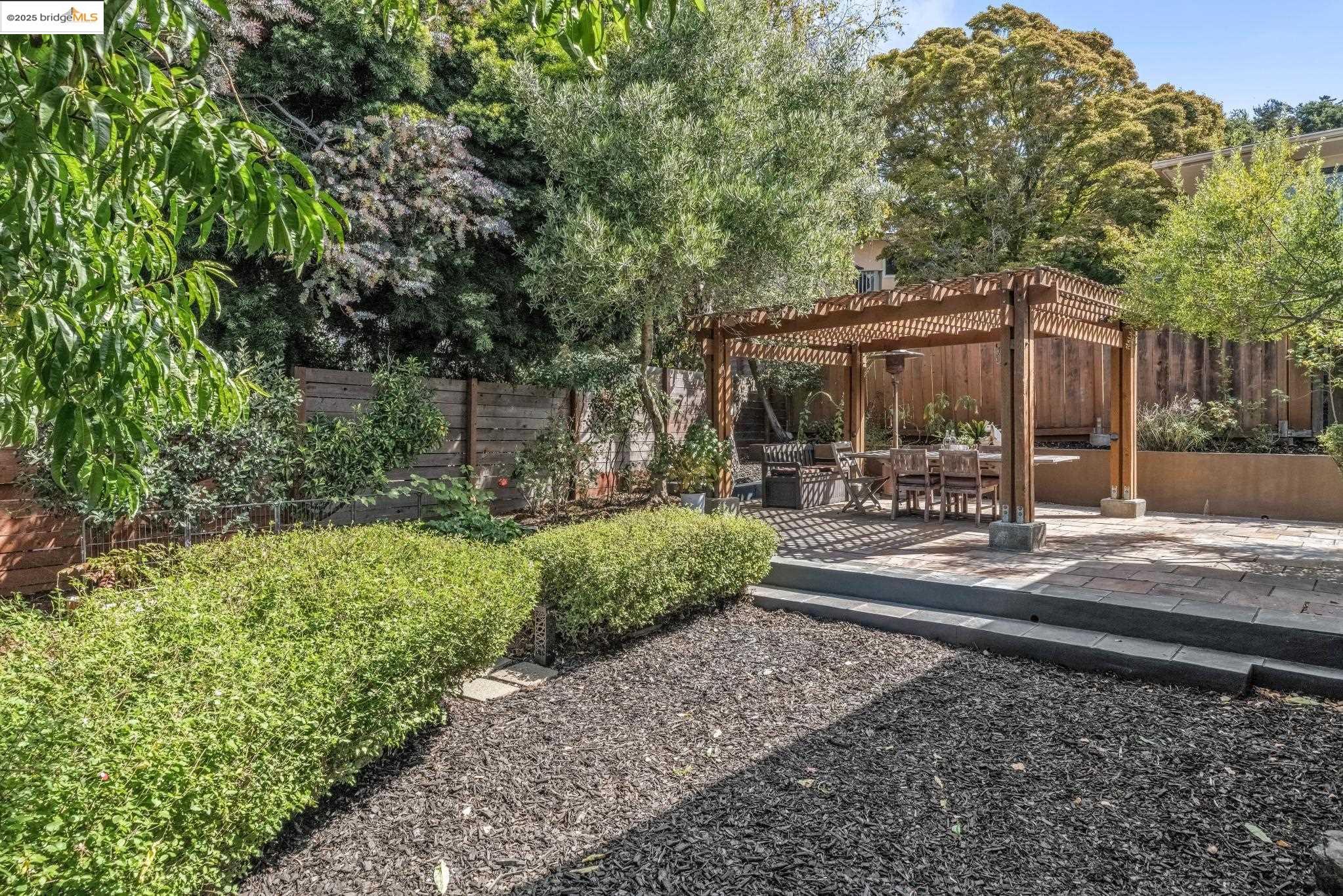 6545 Alta Vista Dr