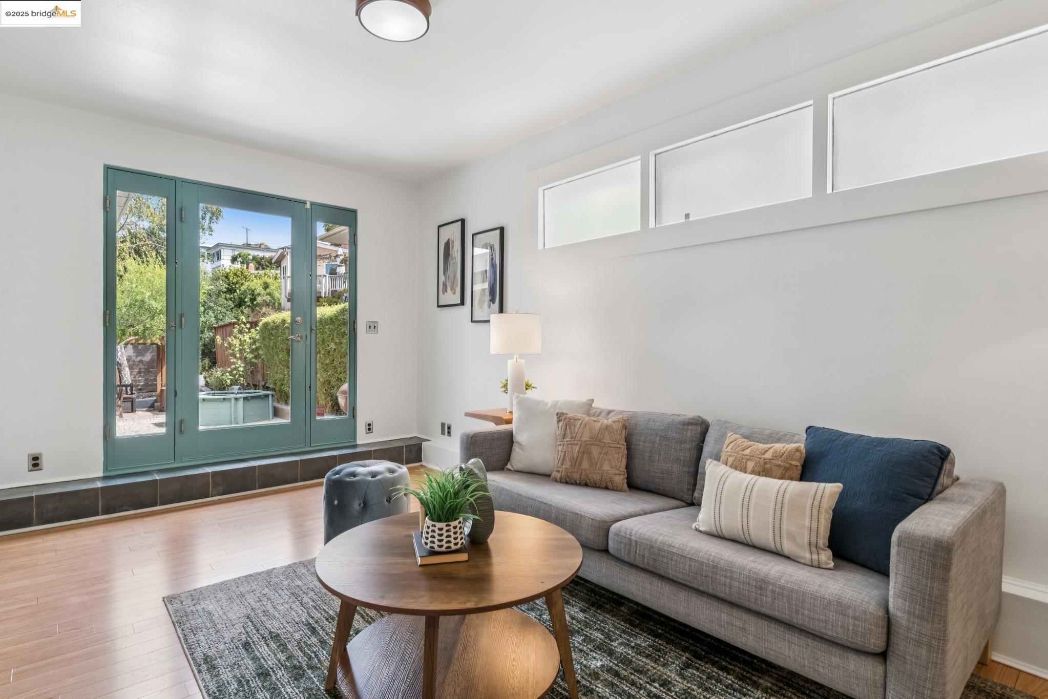 6545 Alta Vista Dr