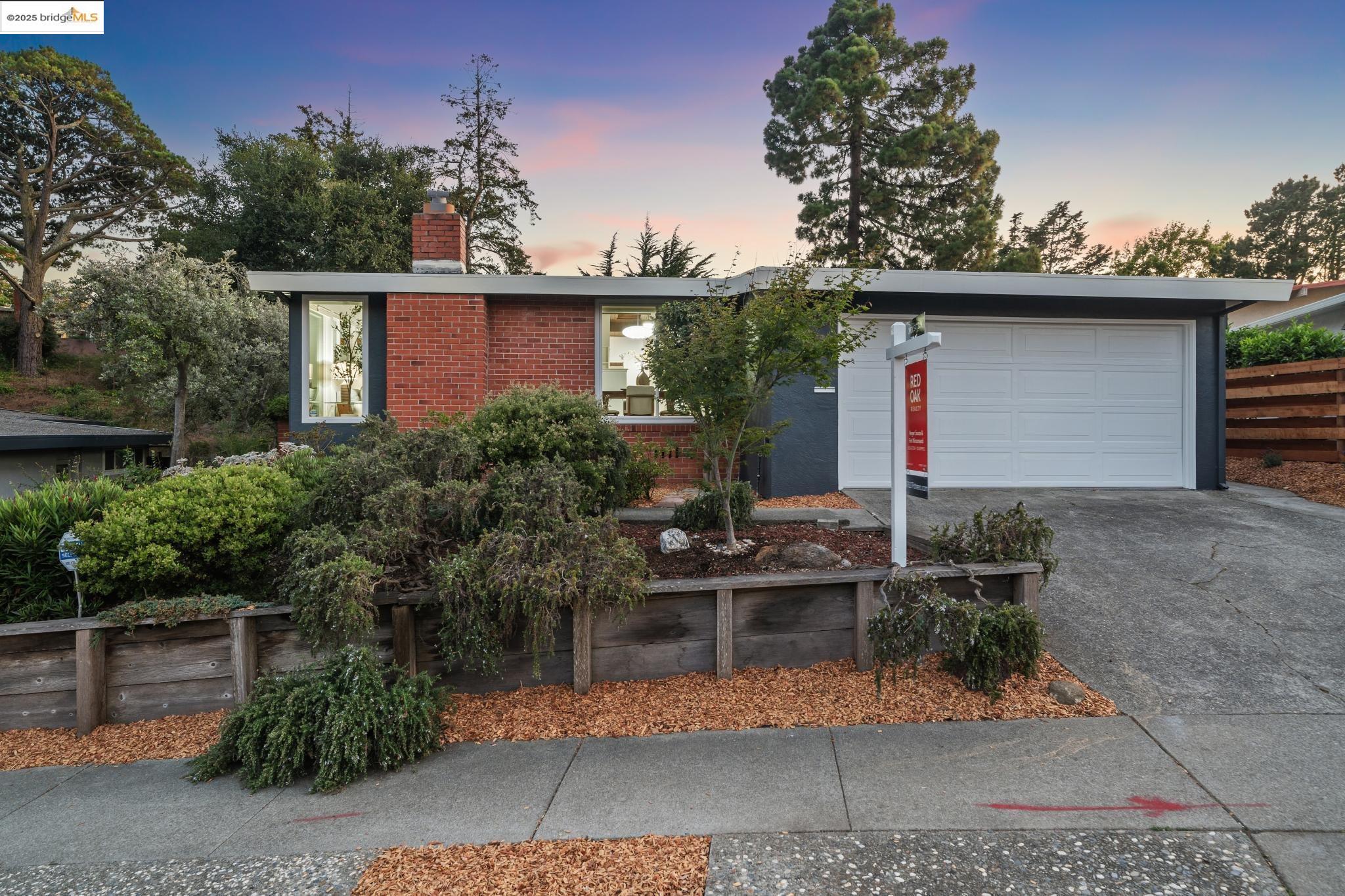 7827 Potrero Ave