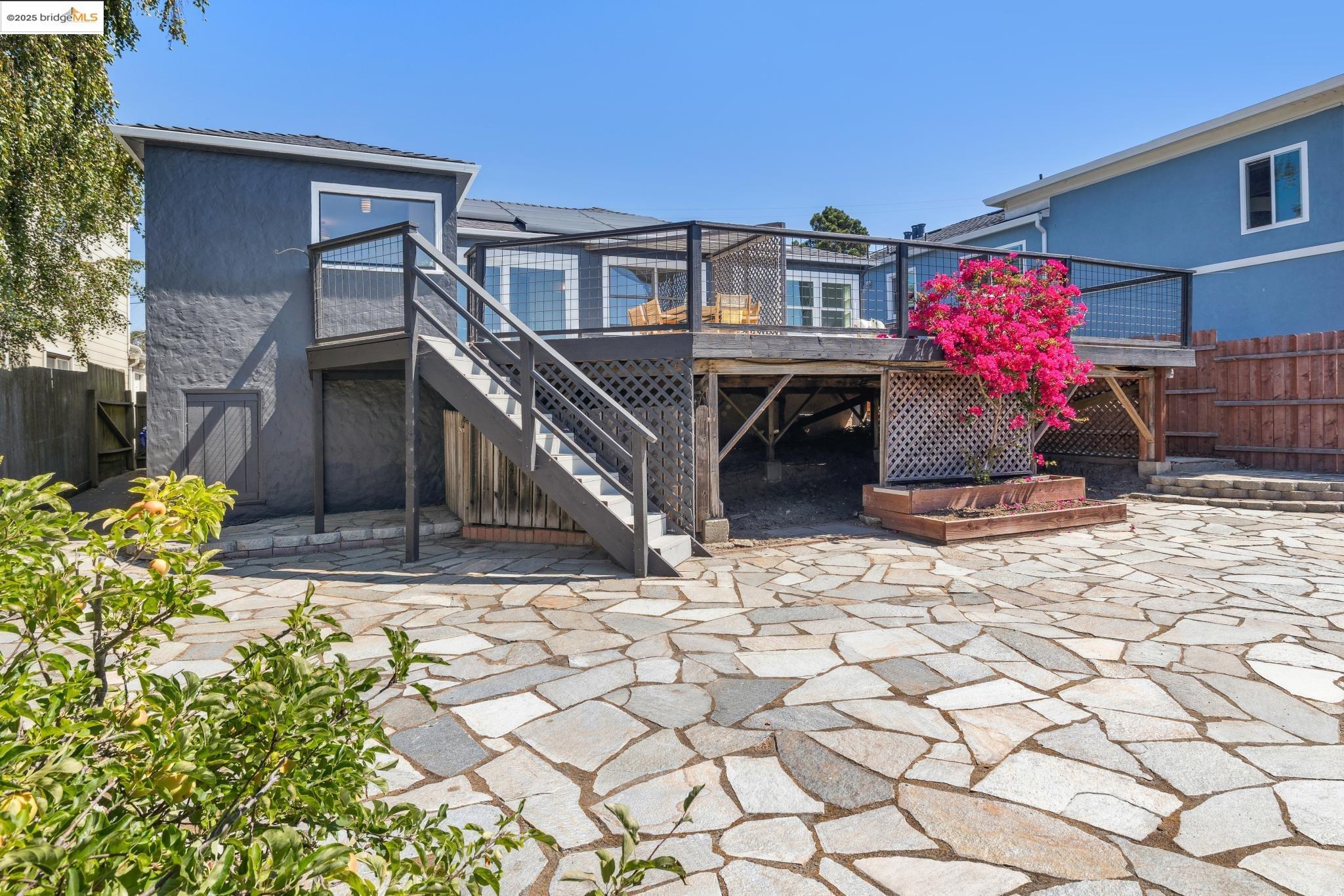 6338 Arlington Blvd