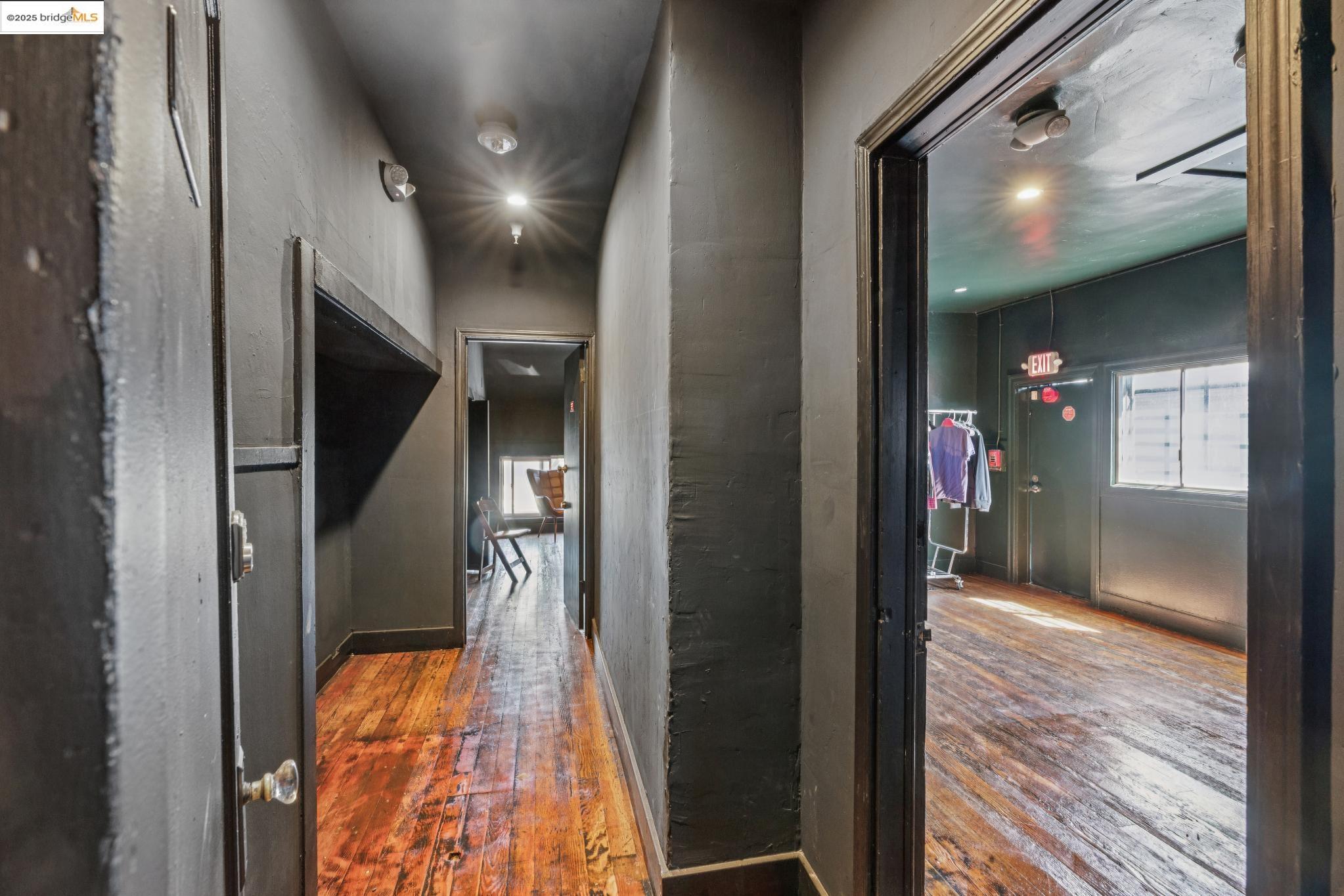 645 W Grand Ave