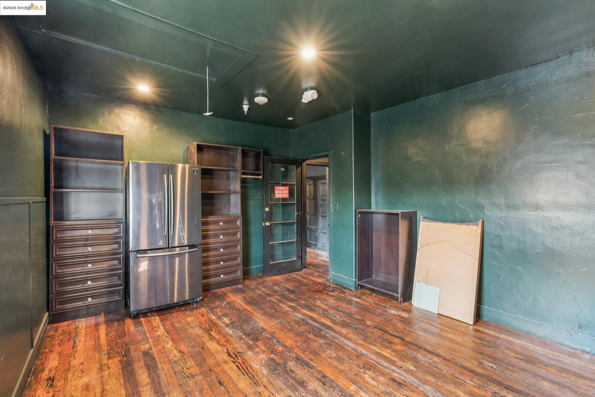 645 W Grand Ave