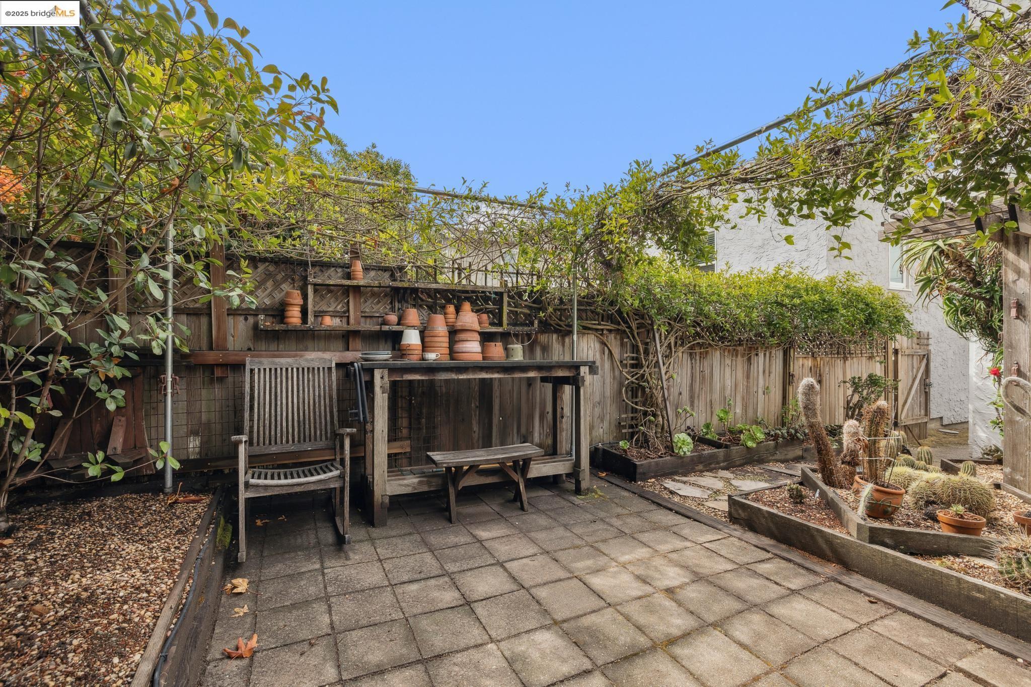 609 San Carlos Ave