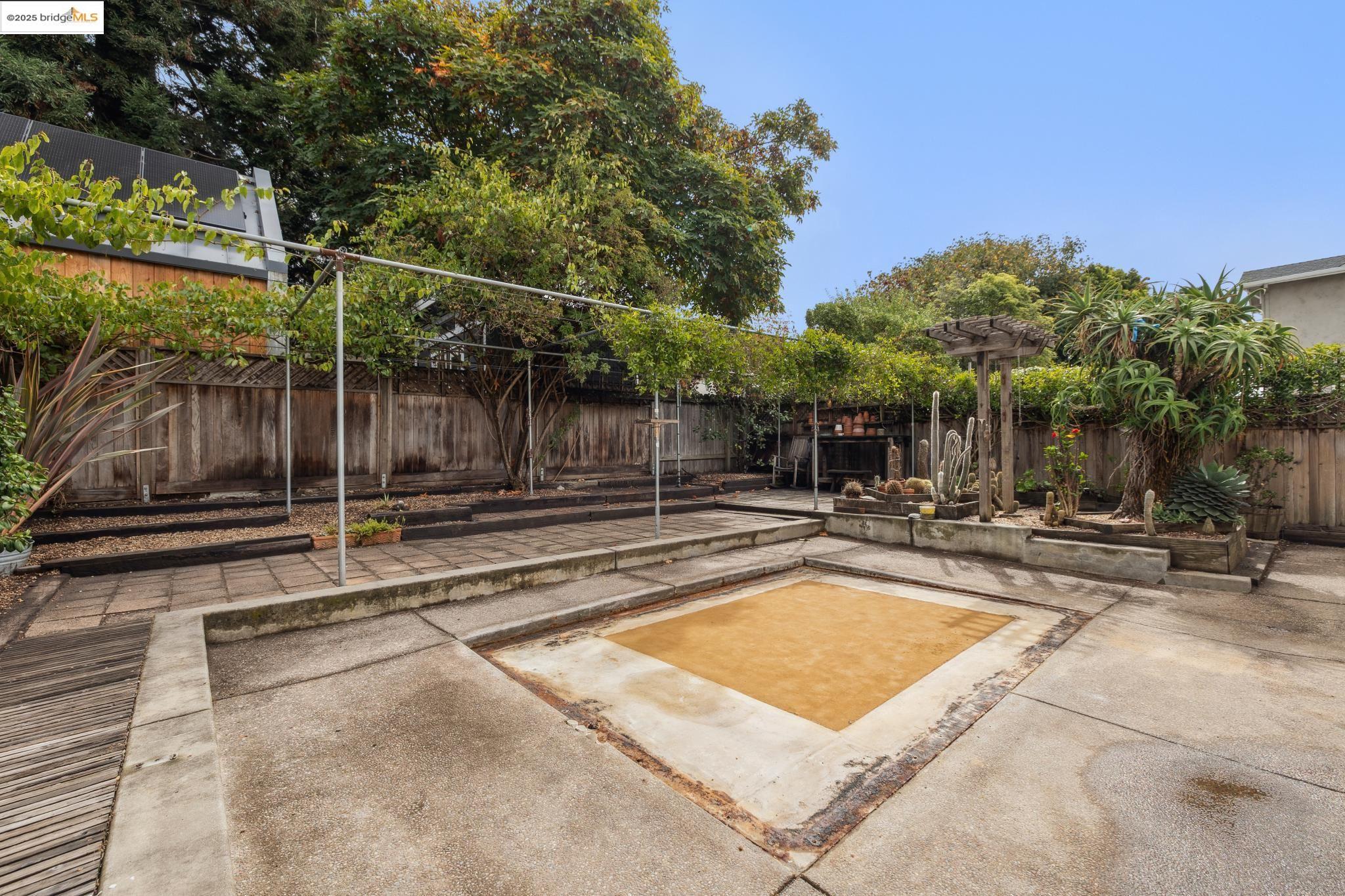 609 San Carlos Ave