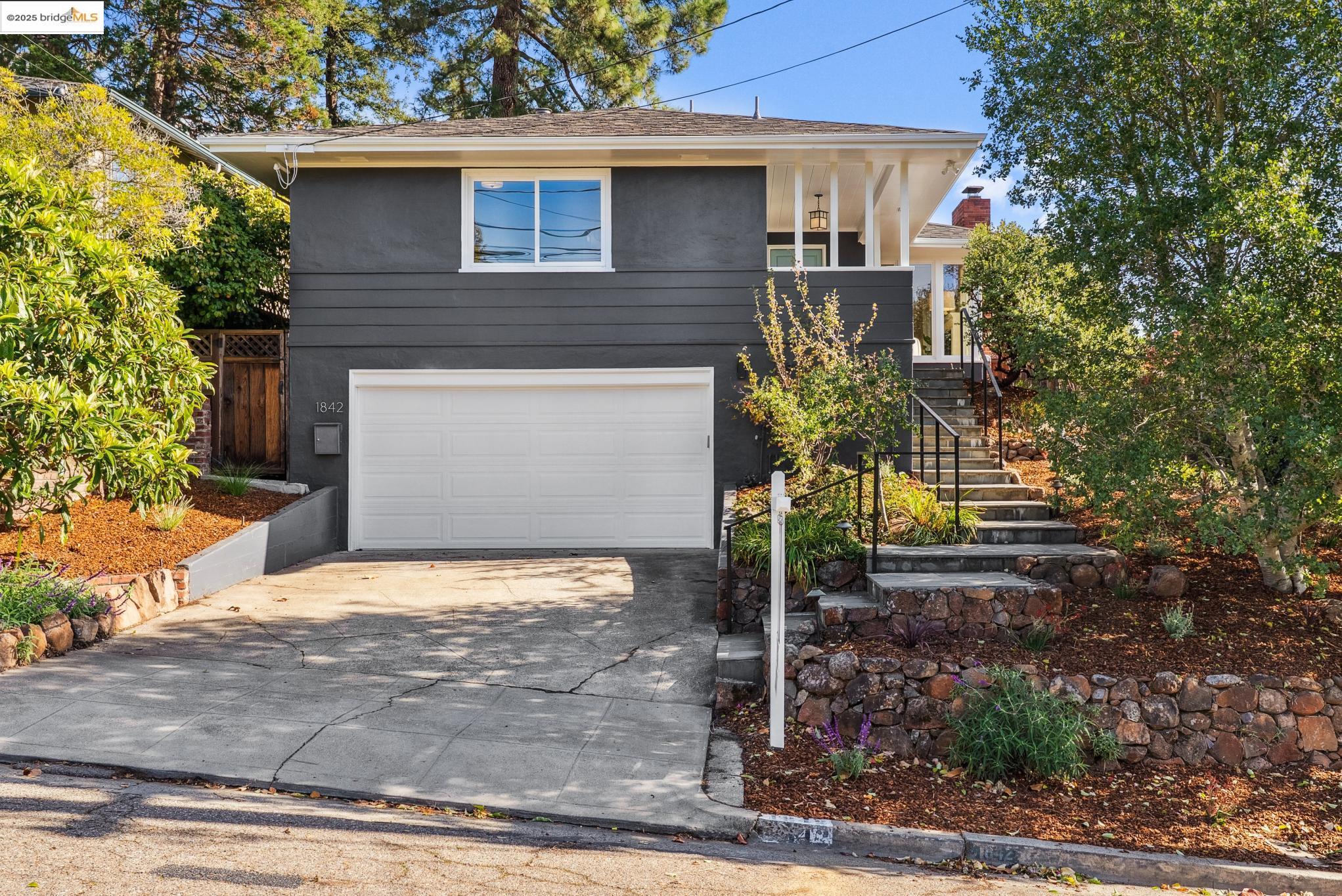 1842 Brentwood