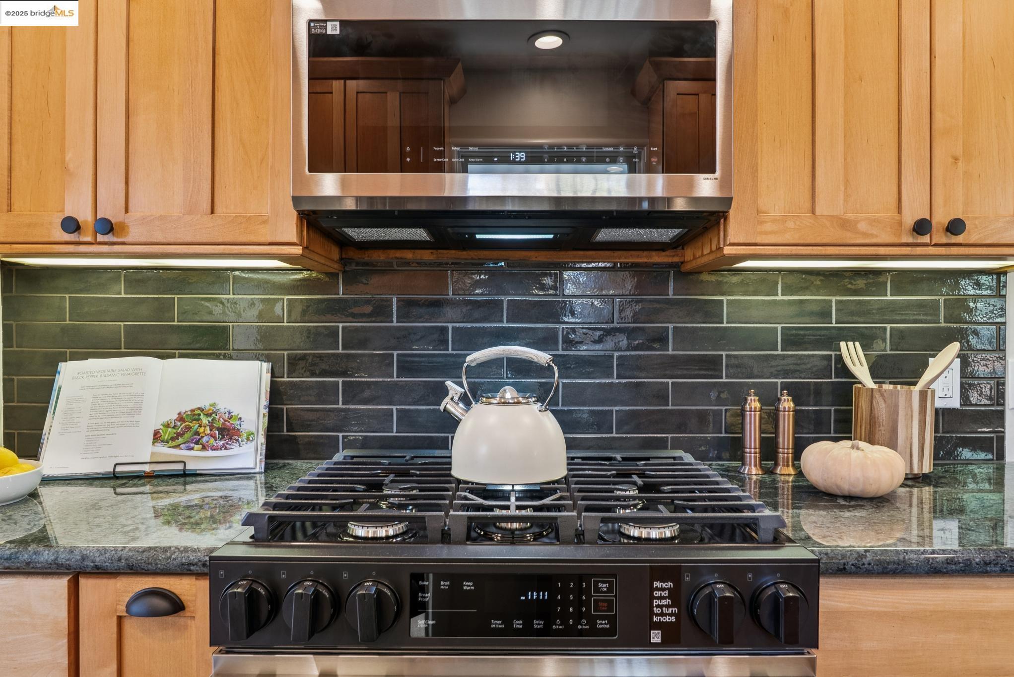 1842 Brentwood