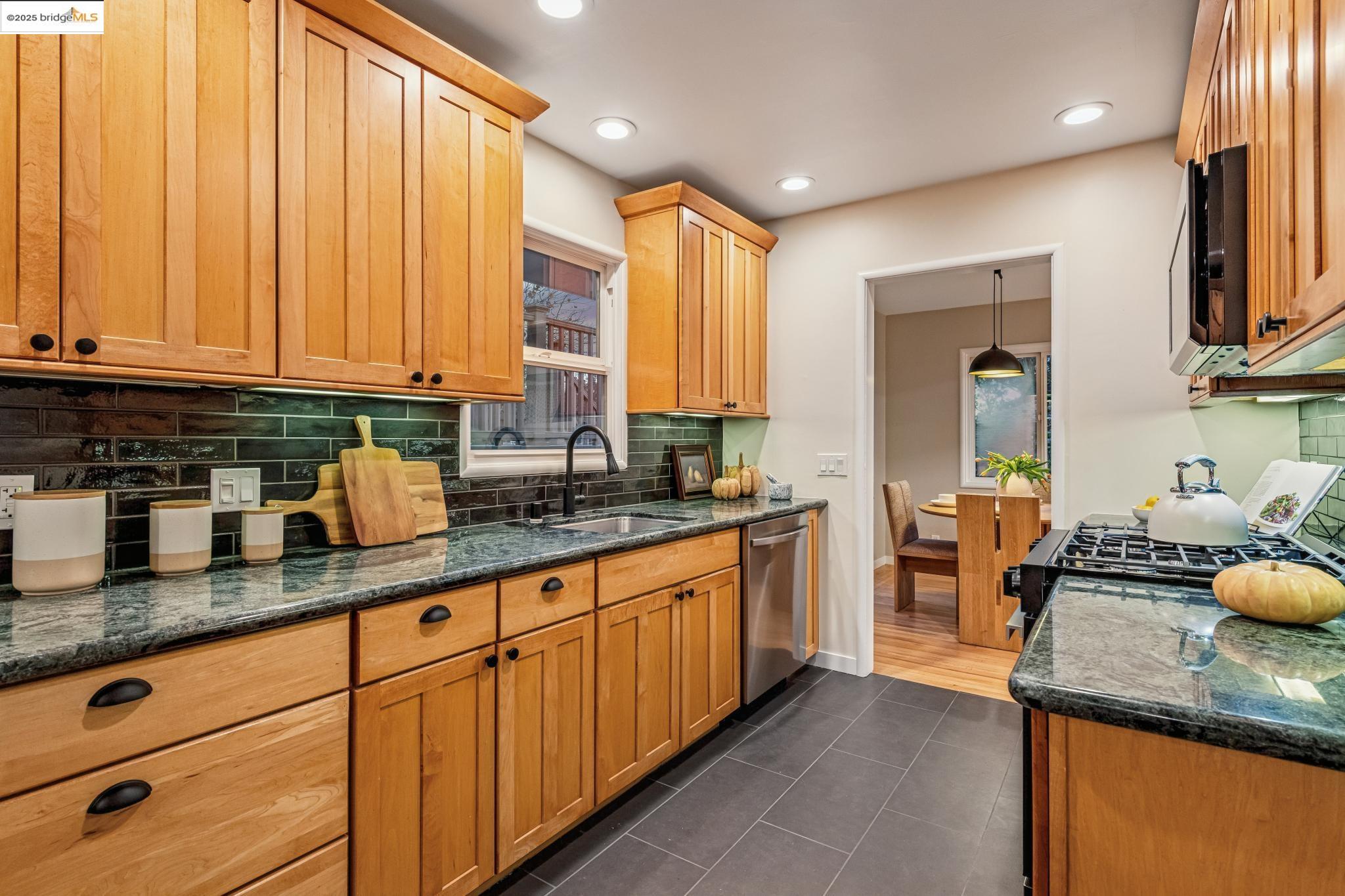 1842 Brentwood