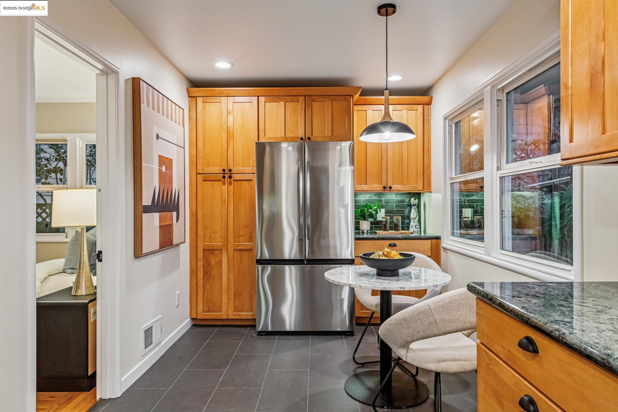 1842 Brentwood