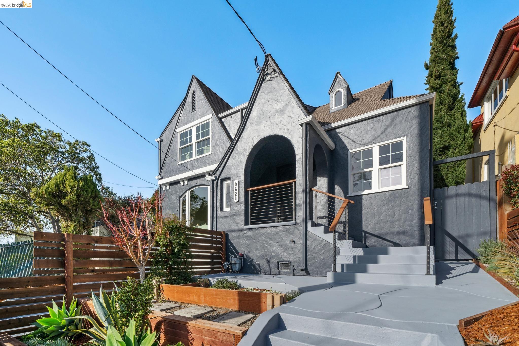2621 Kingsland Ave