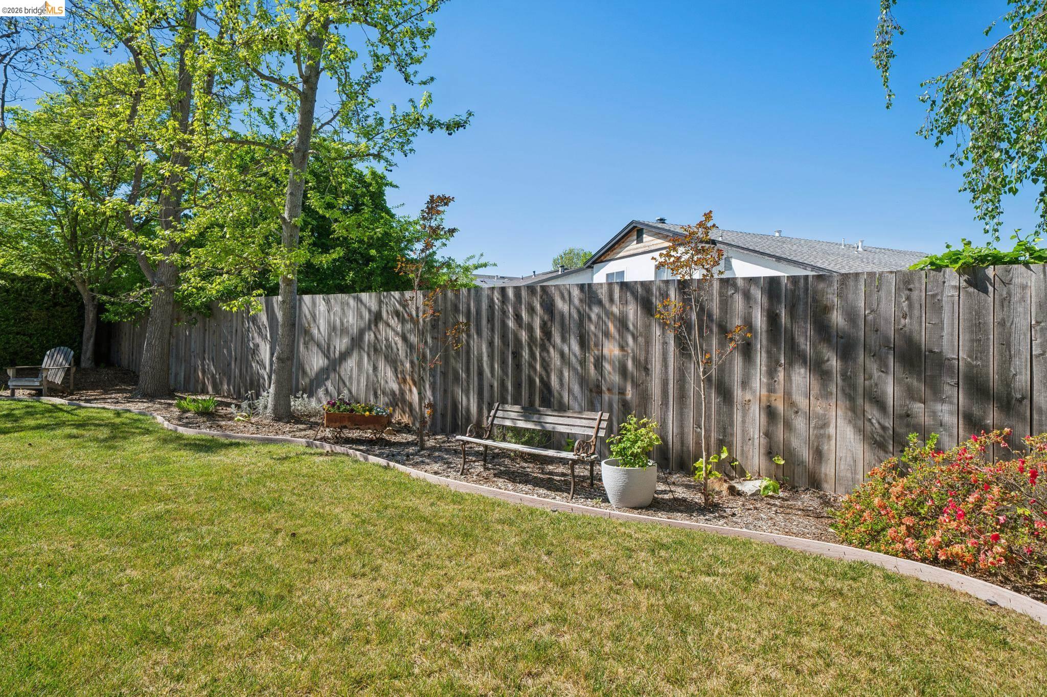 211 Meadowlark Way