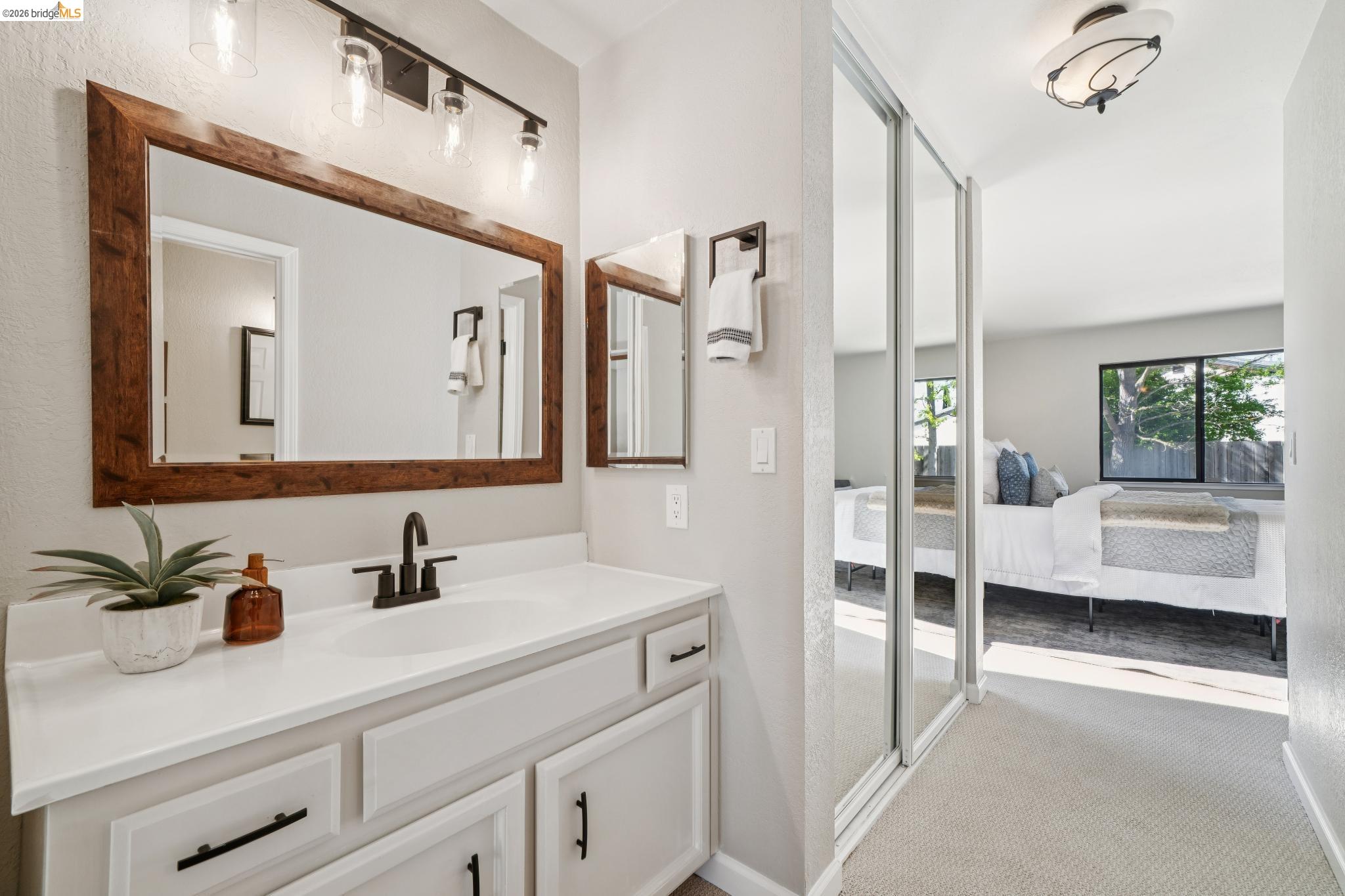 211 Meadowlark Way