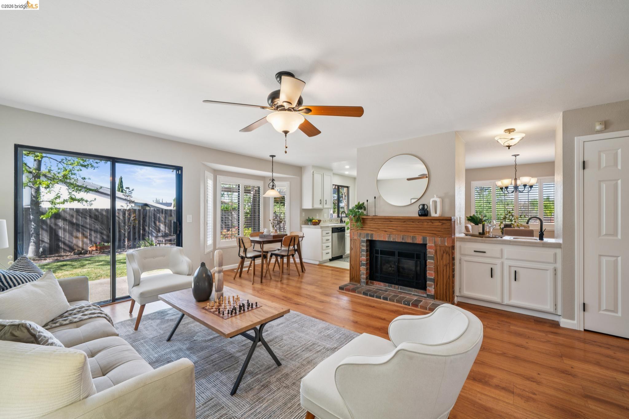 211 Meadowlark Way