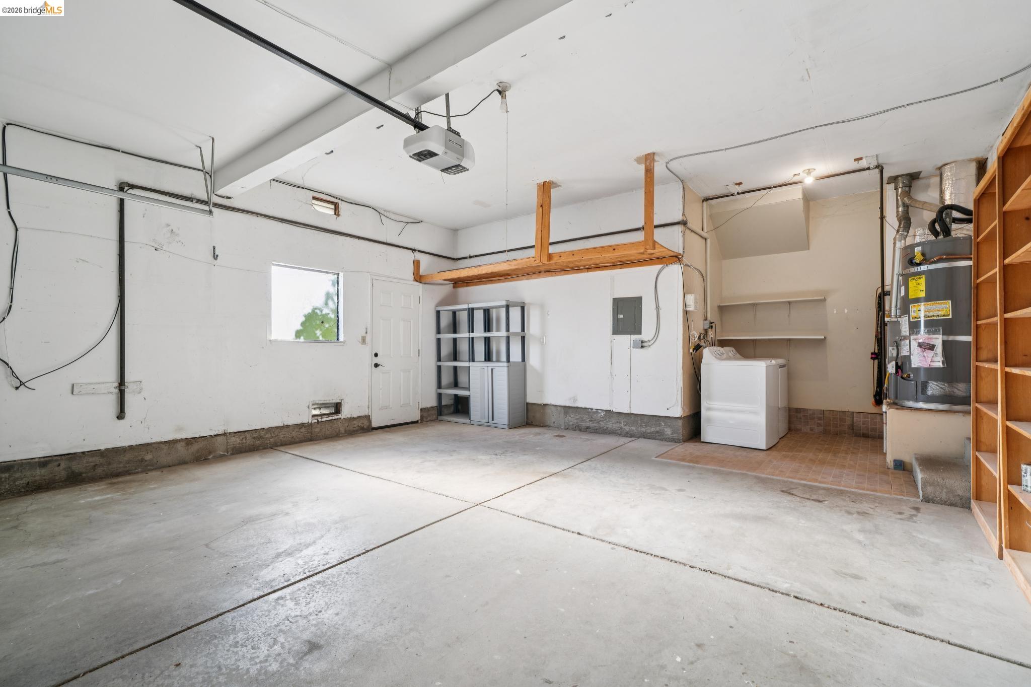 211 Meadowlark Way