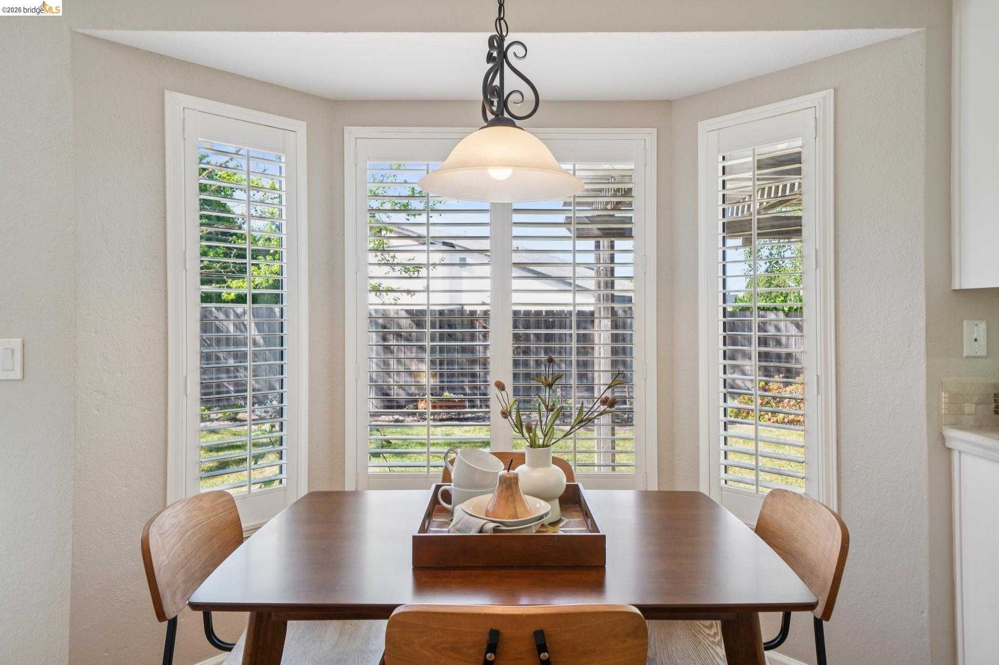 211 Meadowlark Way