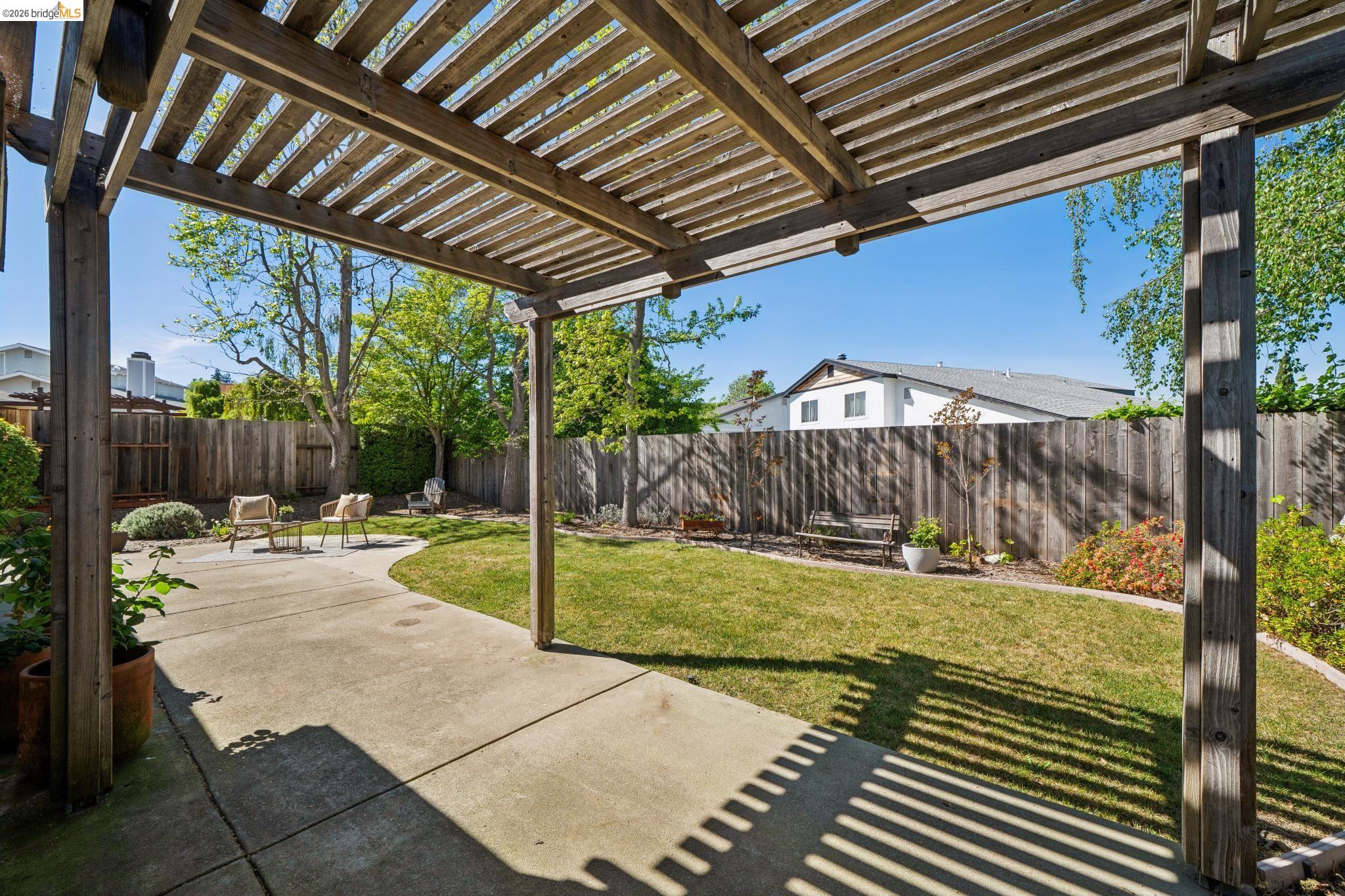 211 Meadowlark Way