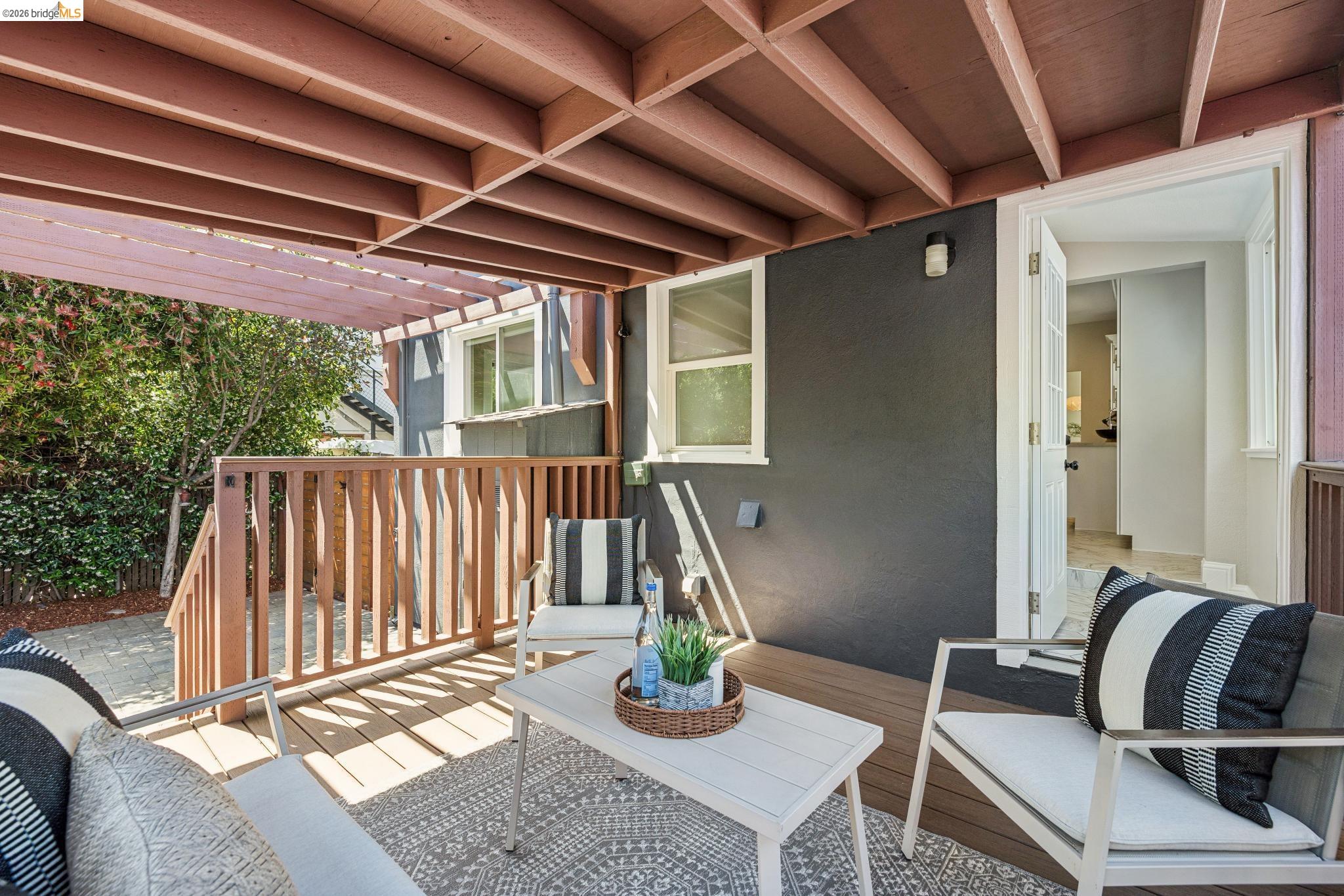 1108 Dwight Way