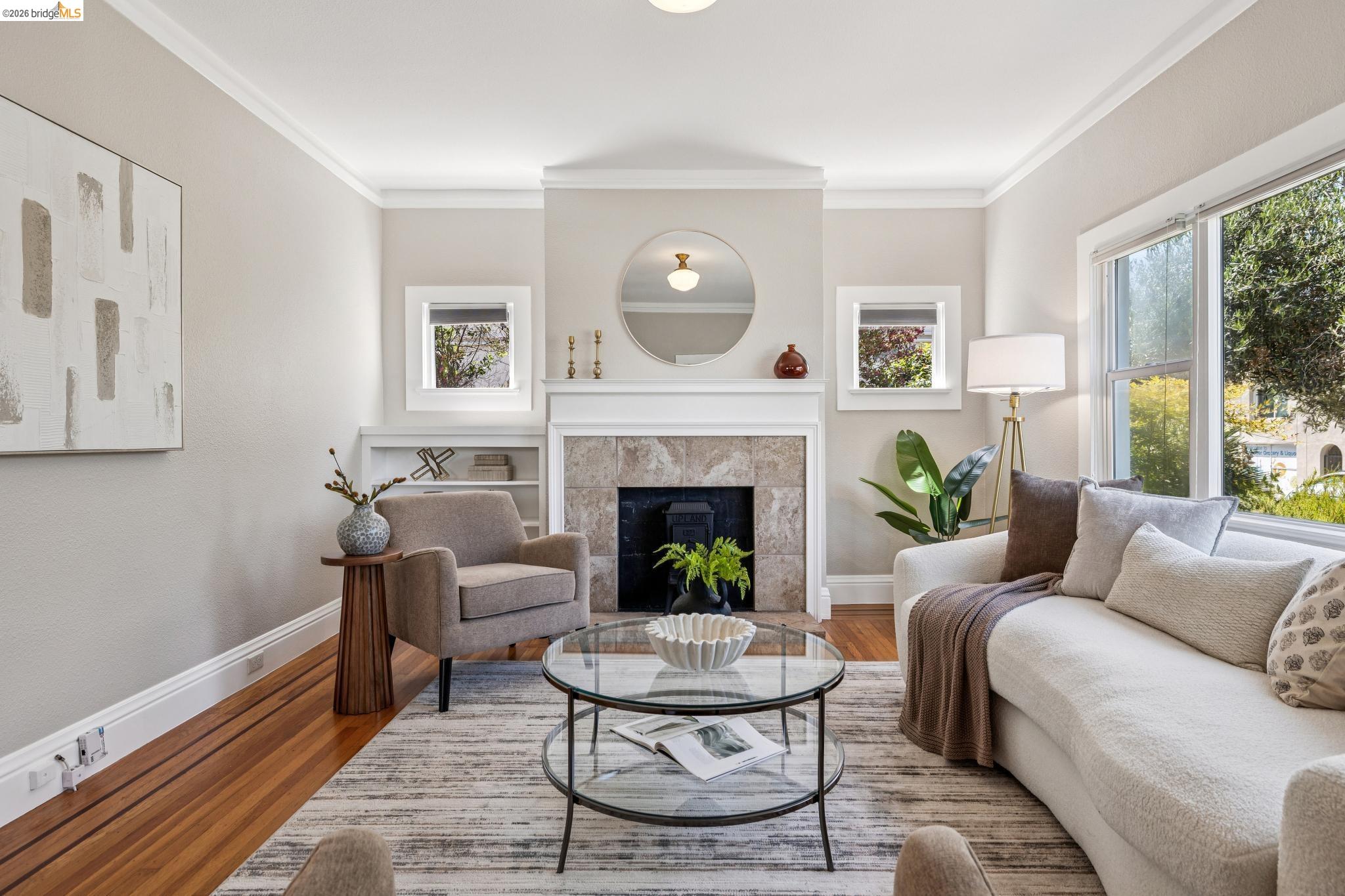 1108 Dwight Way
