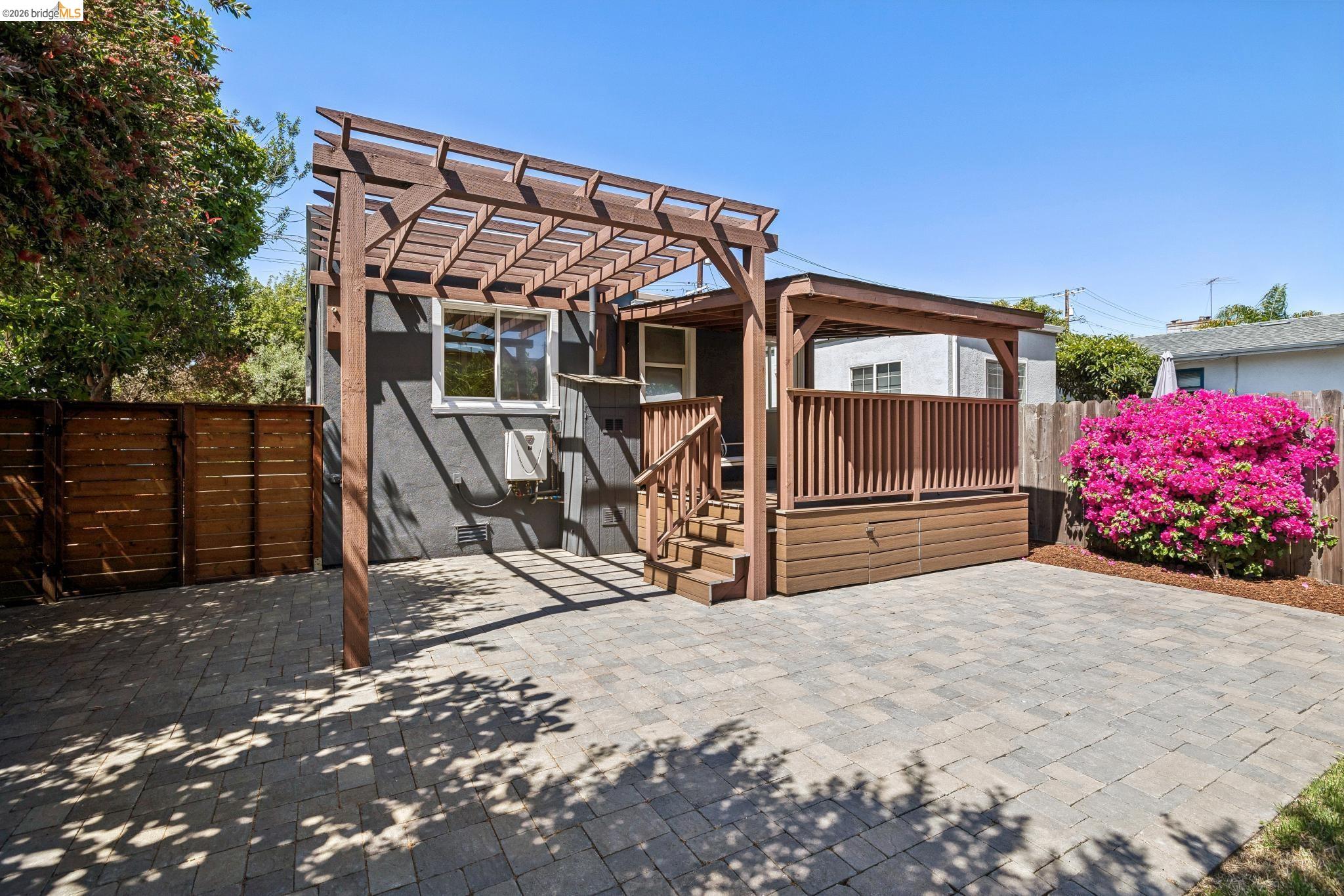 1108 Dwight Way