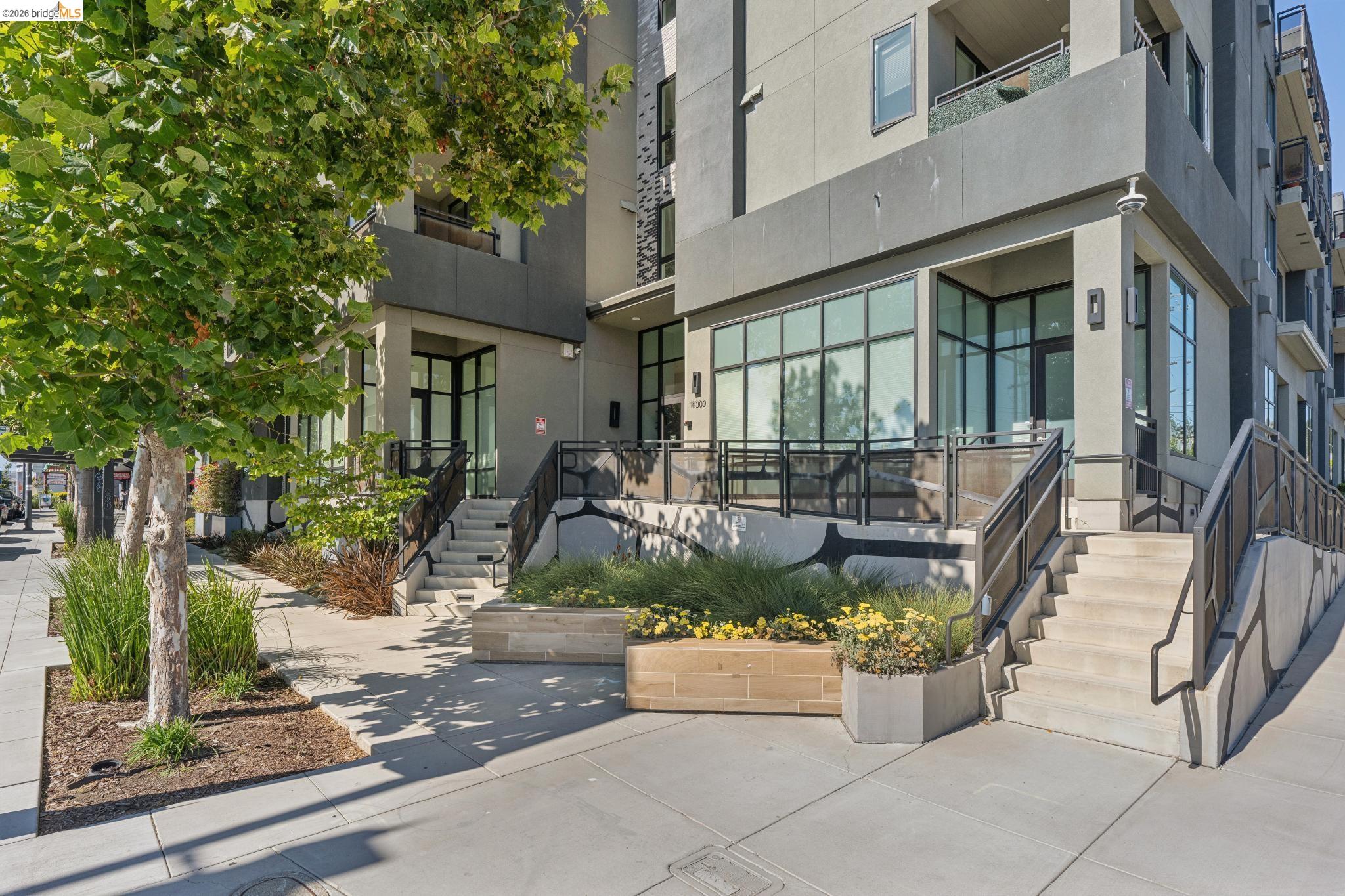 10300 San Pablo Ave # 203