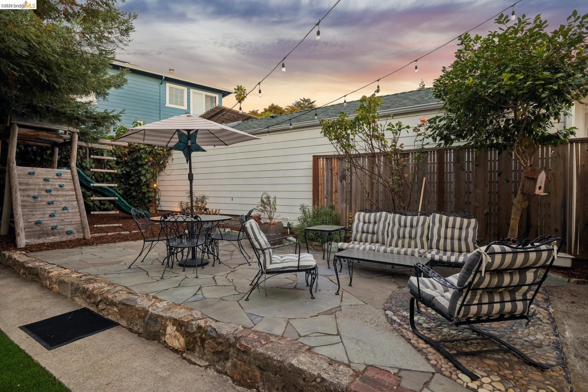 3530 Victor Ave