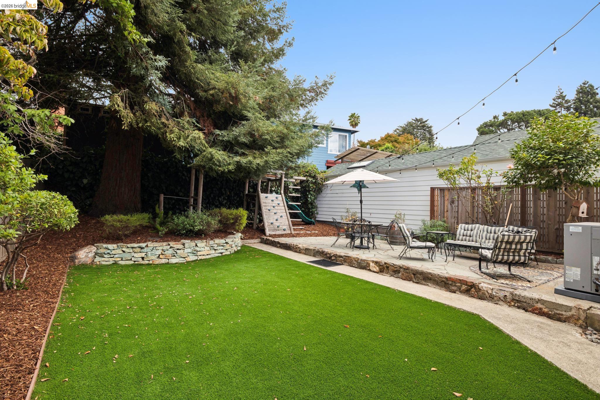 3530 Victor Ave