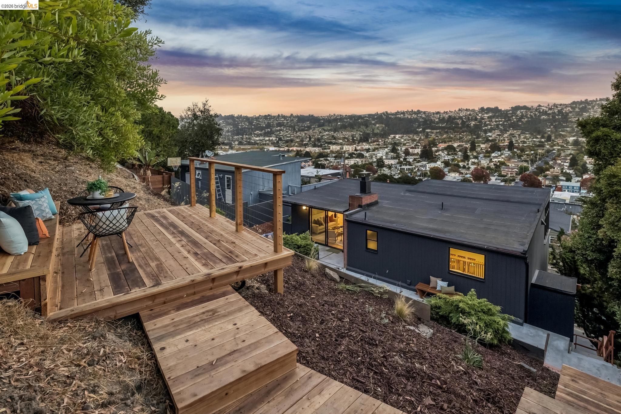 953 Hillside Ave