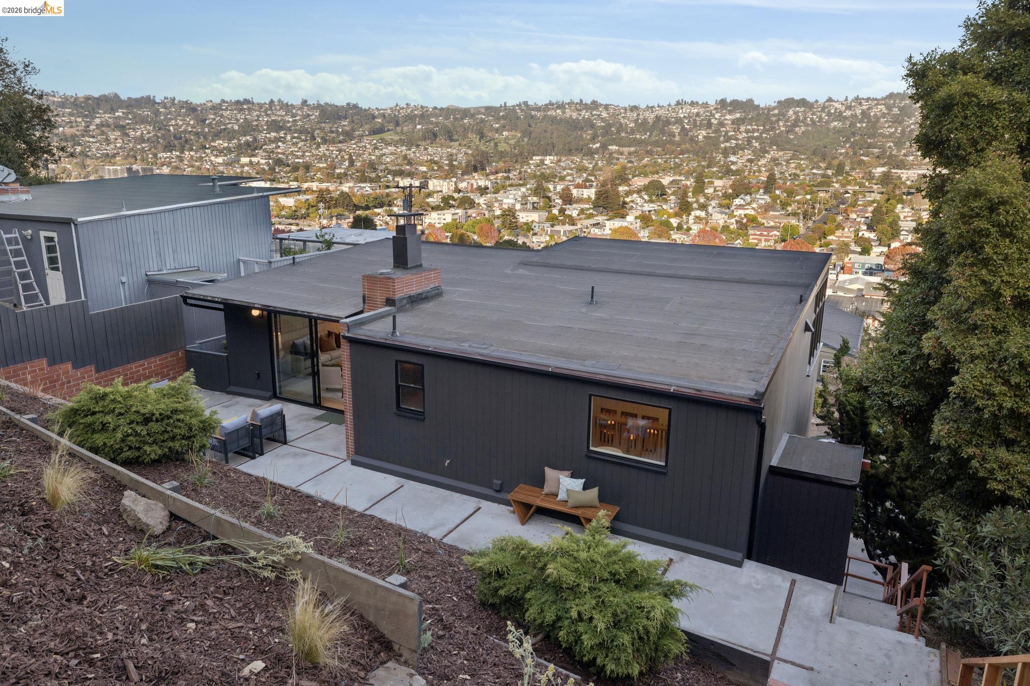 953 Hillside Ave