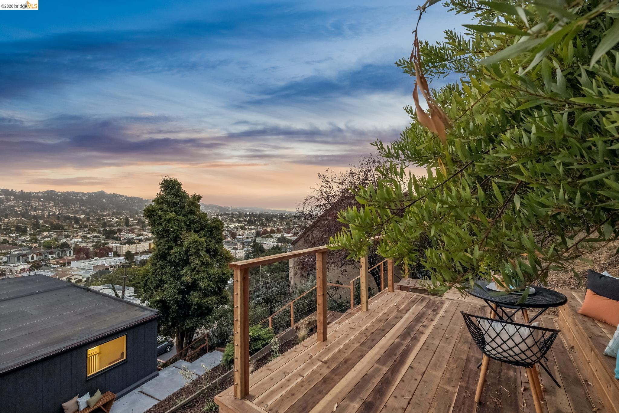 953 Hillside Ave
