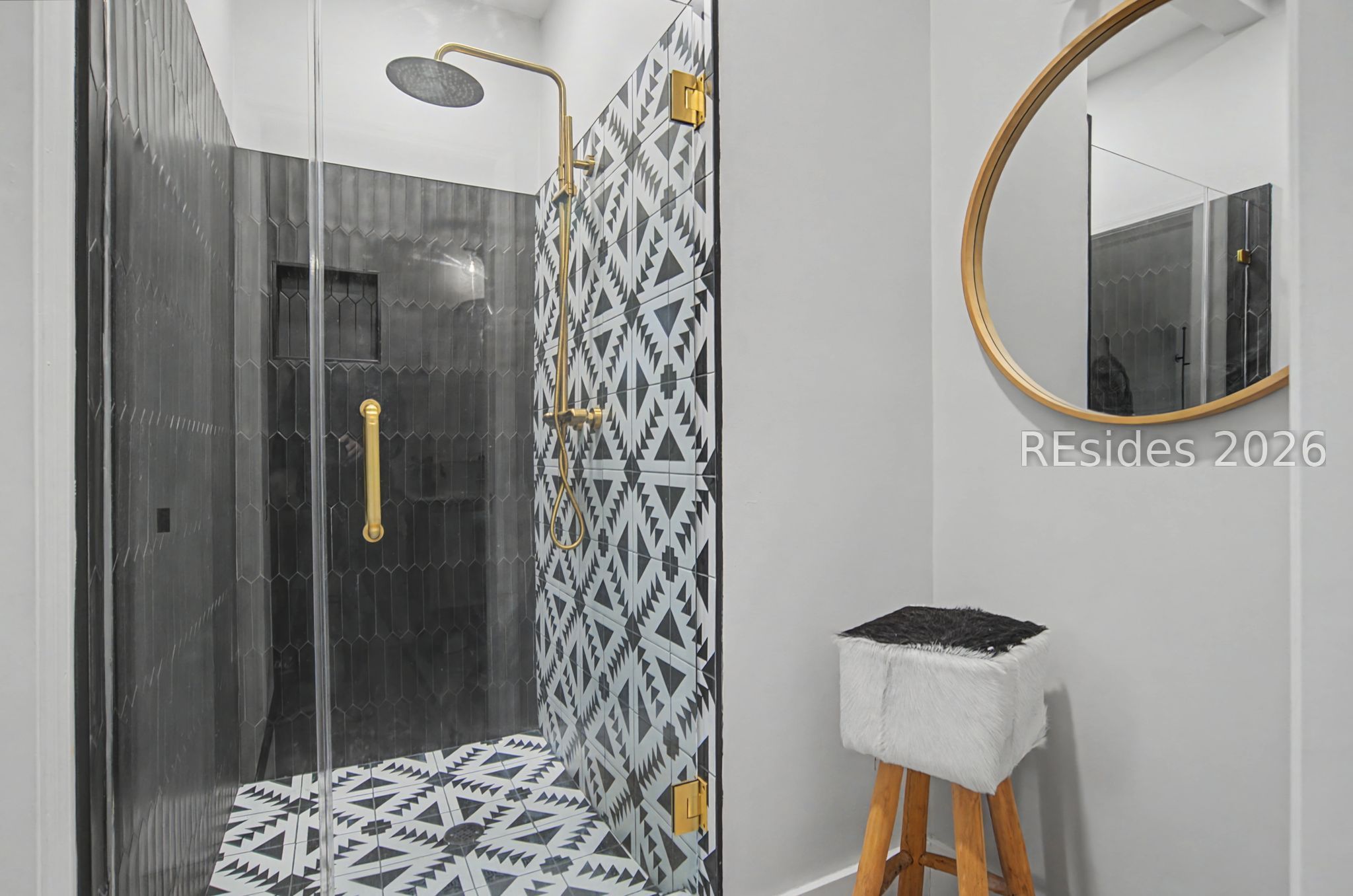 27 Martingale W