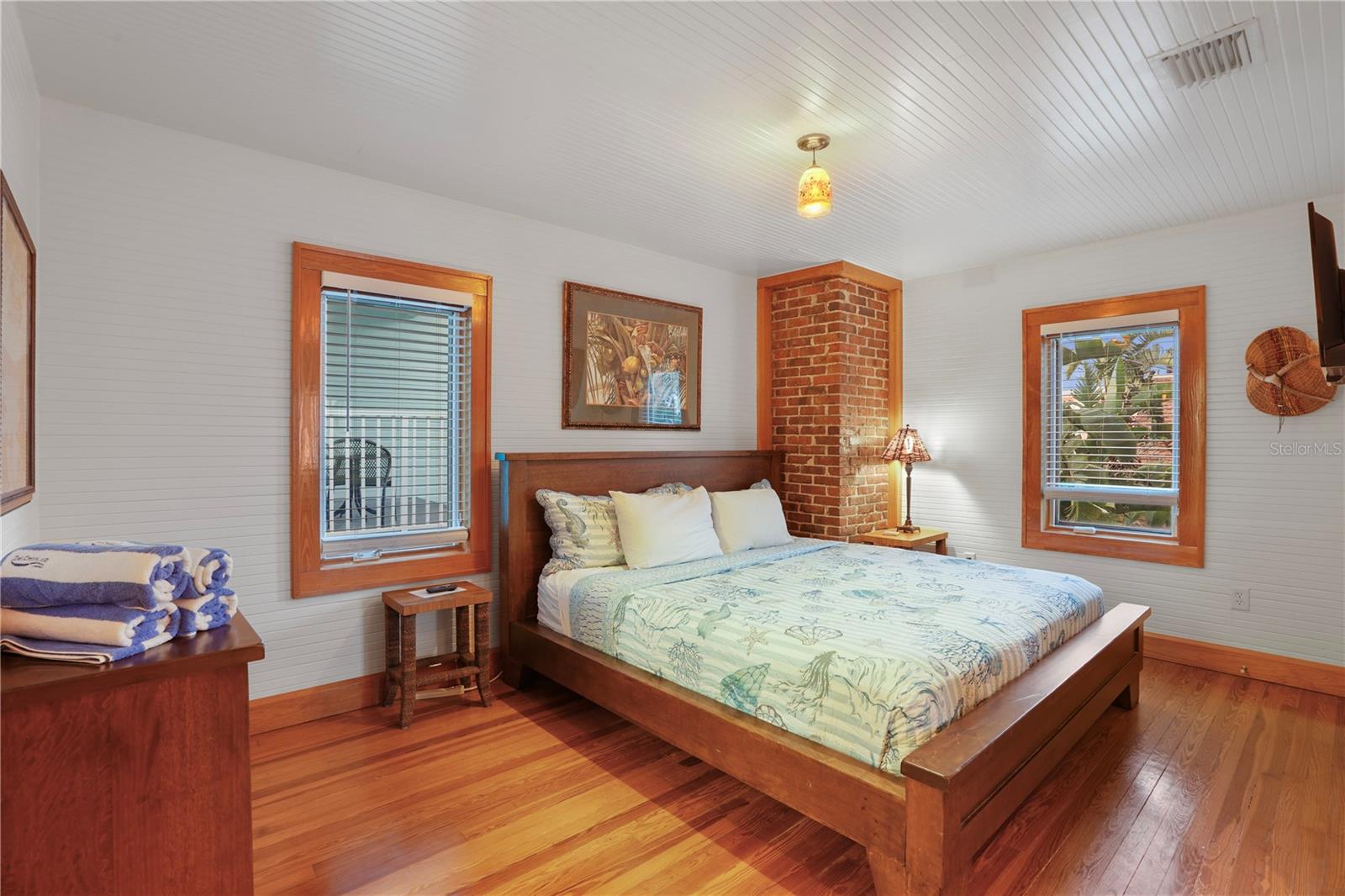 702 PASS A GRILLE WAY