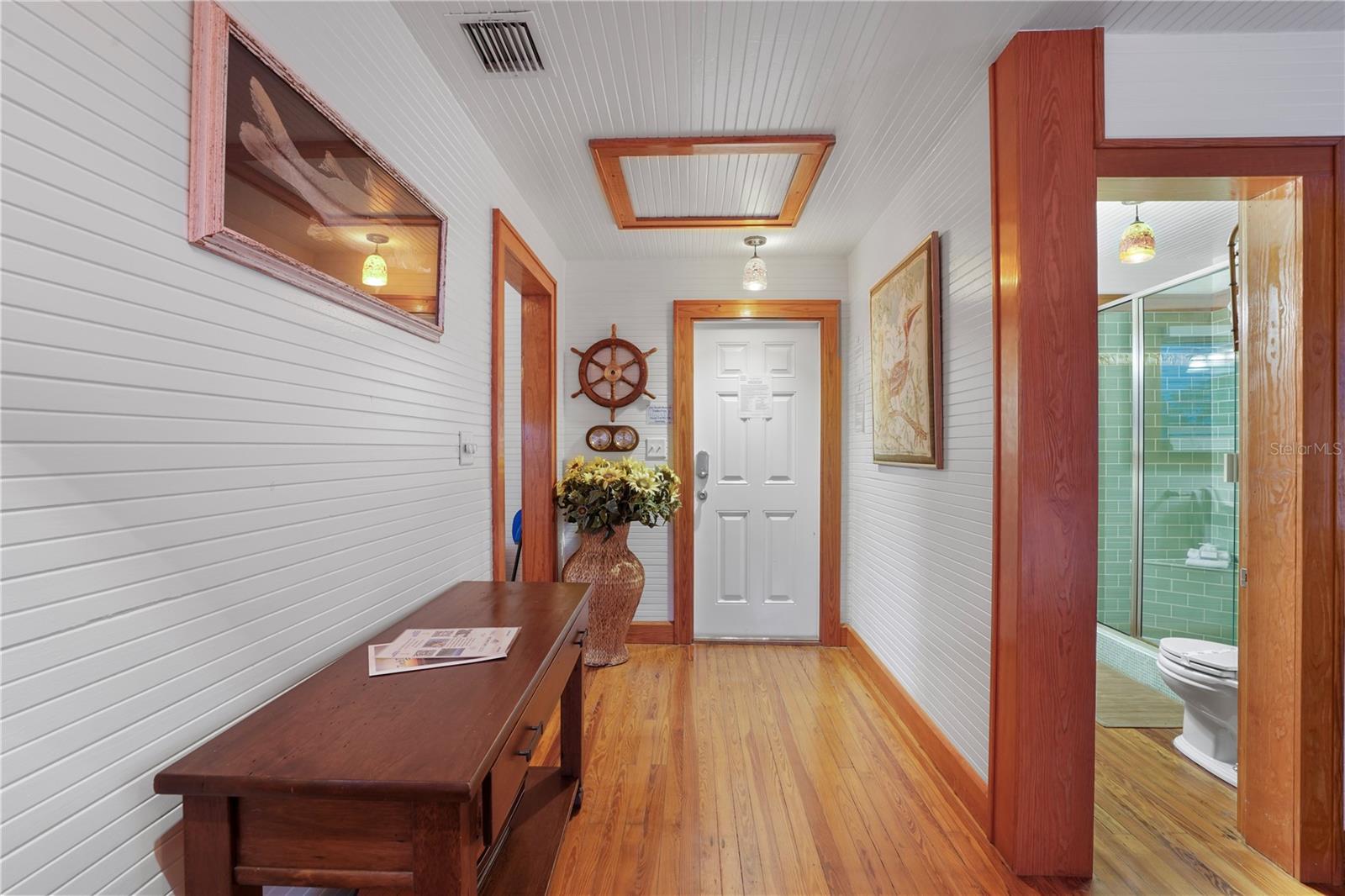 702 PASS A GRILLE WAY