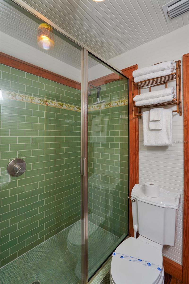 702 PASS A GRILLE WAY