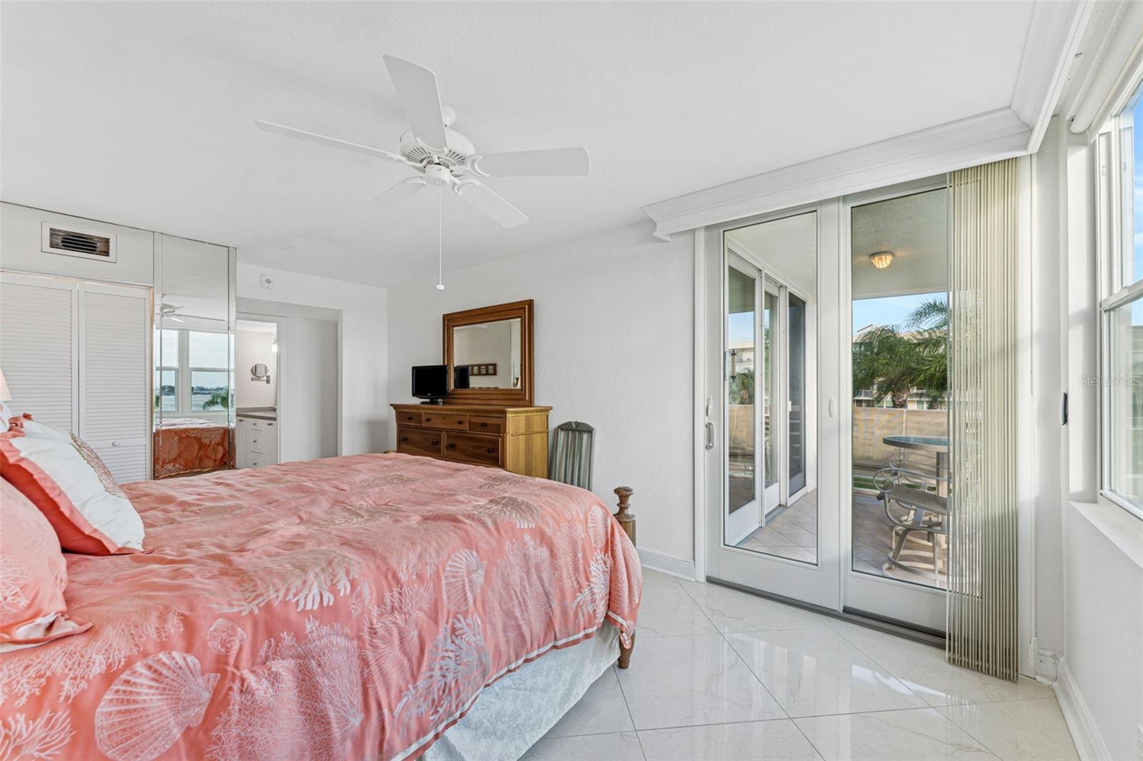 6001 BAHIA DEL MAR CIR #325