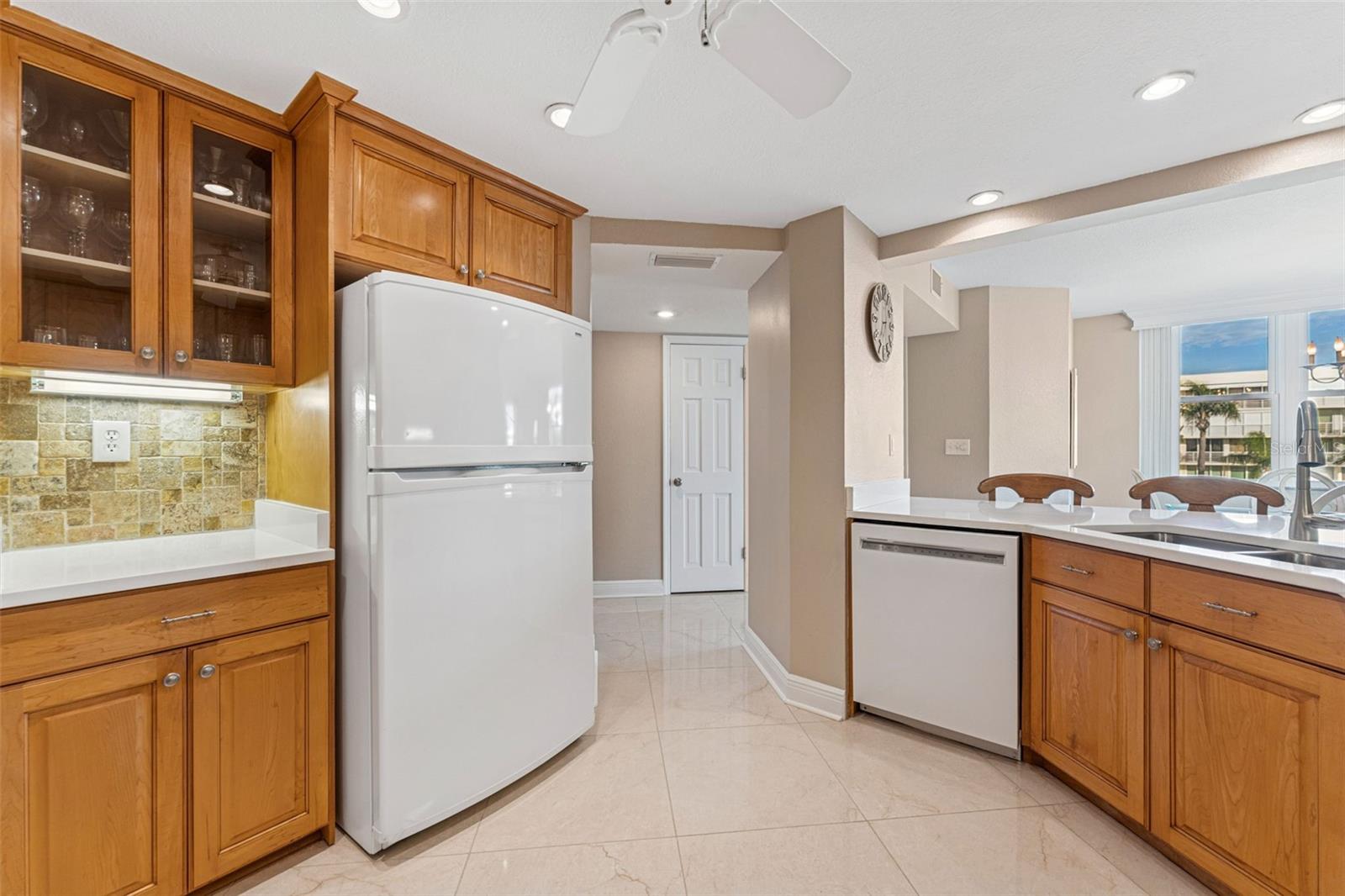 6001 BAHIA DEL MAR CIR #325