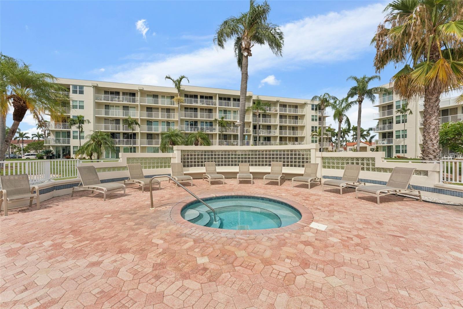 6001 BAHIA DEL MAR CIR #325
