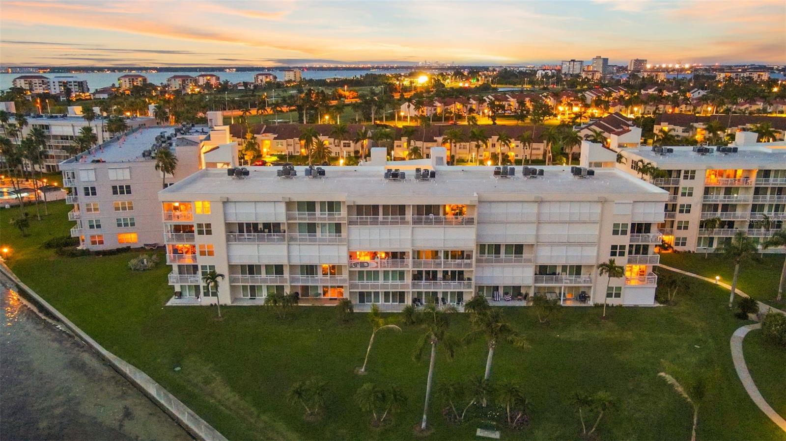 6001 BAHIA DEL MAR CIR #325