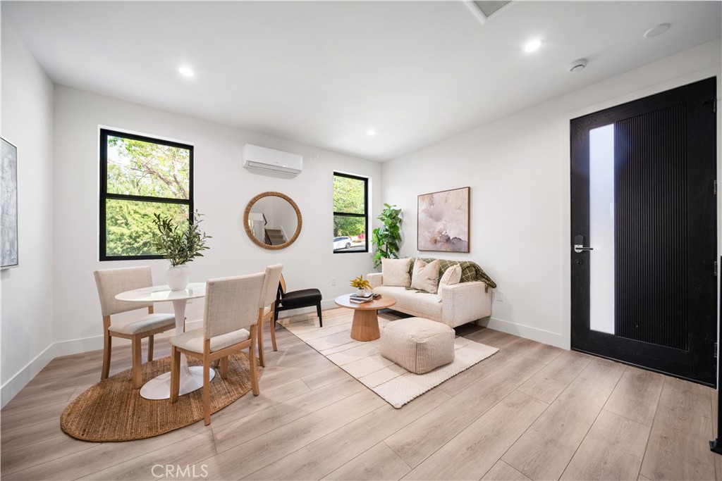 5623, 5625, 5627 Oso Ave