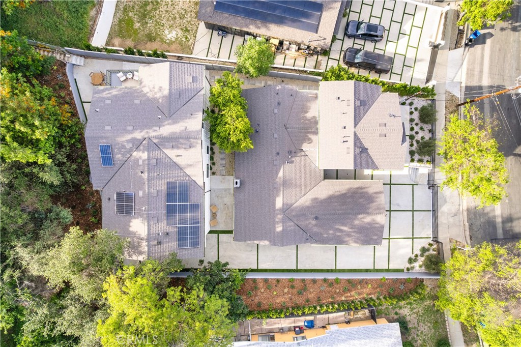 5623, 5625, 5627 Oso Ave